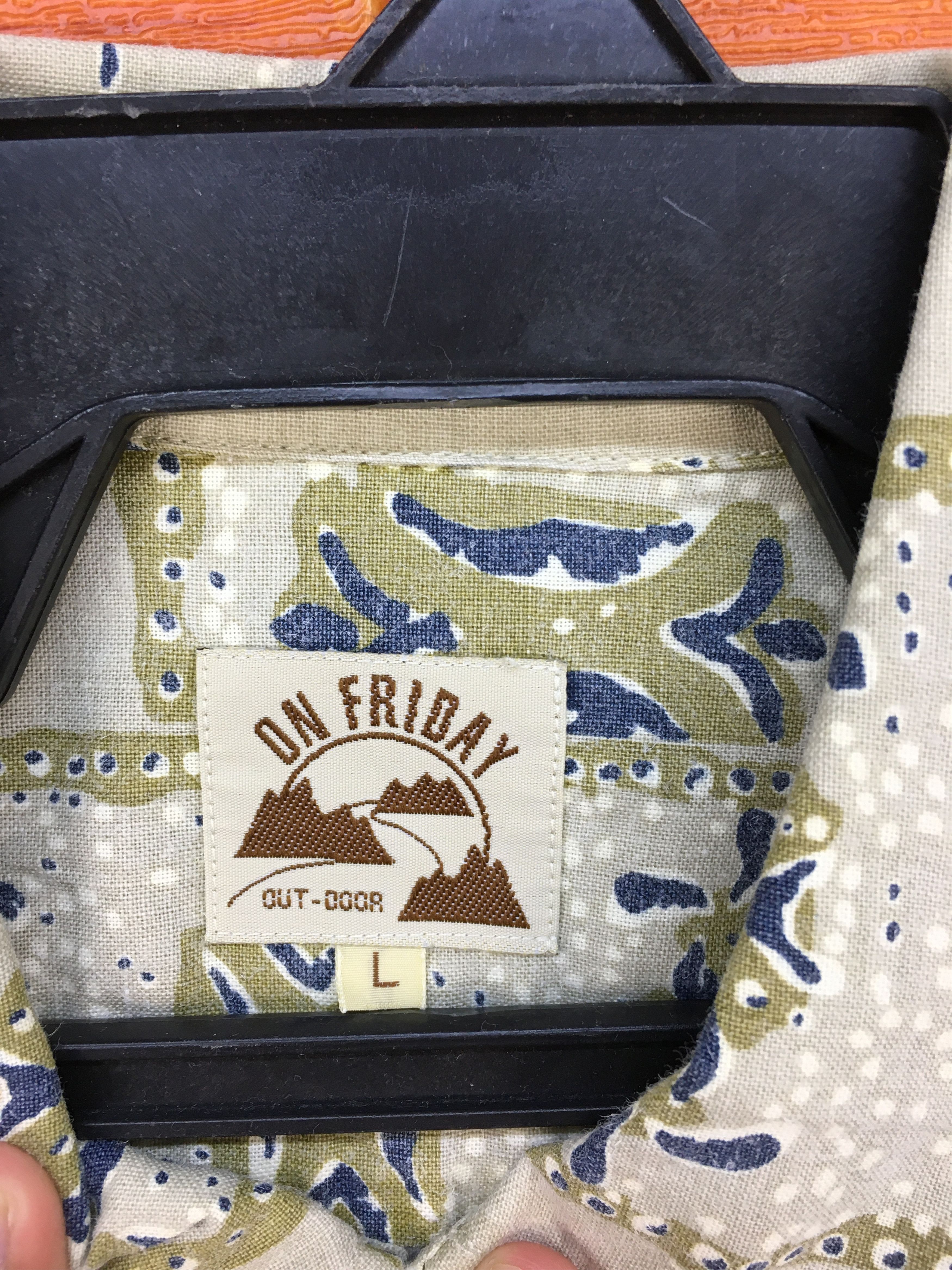 Vintage Vintage ON FRIDAY Hawaiian Shirt / Aloha Wear Size US L / EU 52-54 / 3 - 6 Thumbnail