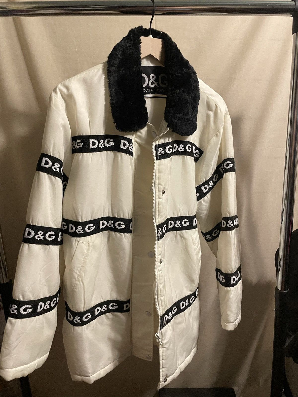Dolce & Gabbana White Puffer Quilted Full Zip Coat Jacket
