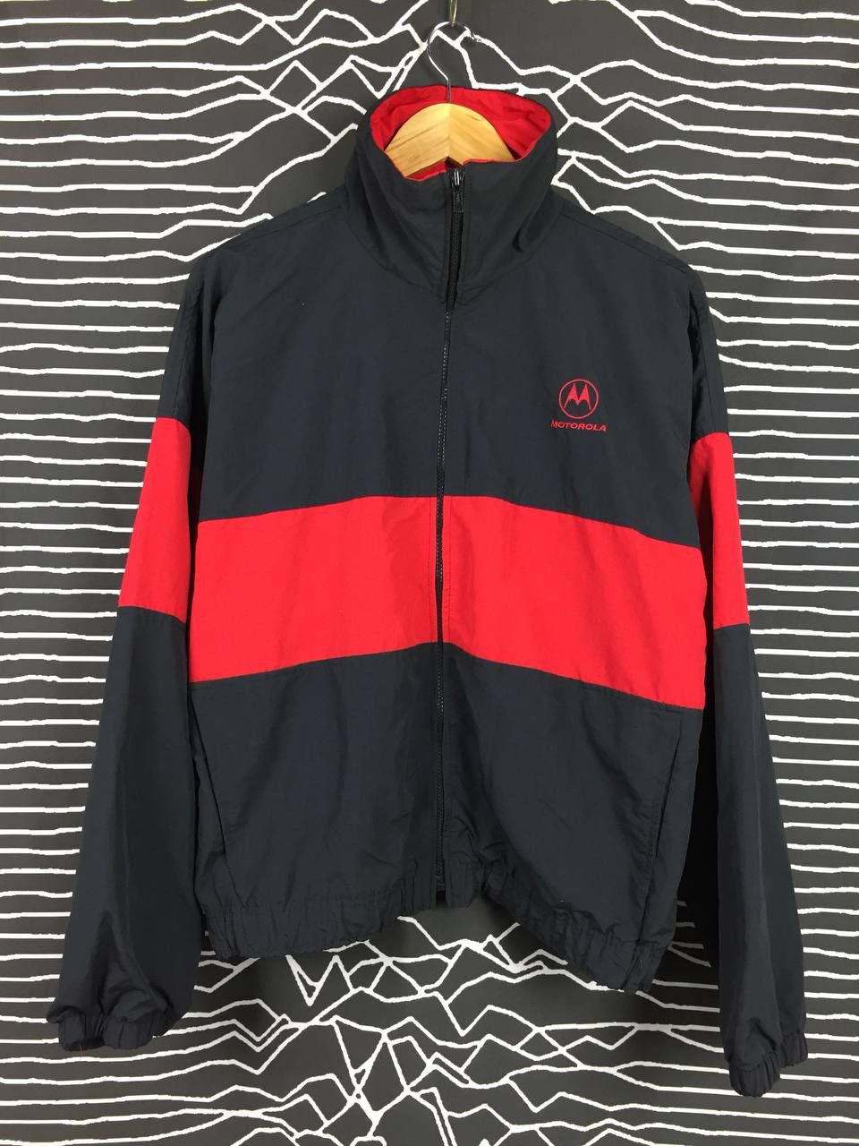 Motorola 90s Motorola Tech Wear Logo Oversized Windbreaker Jacket Size US M / EU 48-50 / 2 - 2 Thumbnail