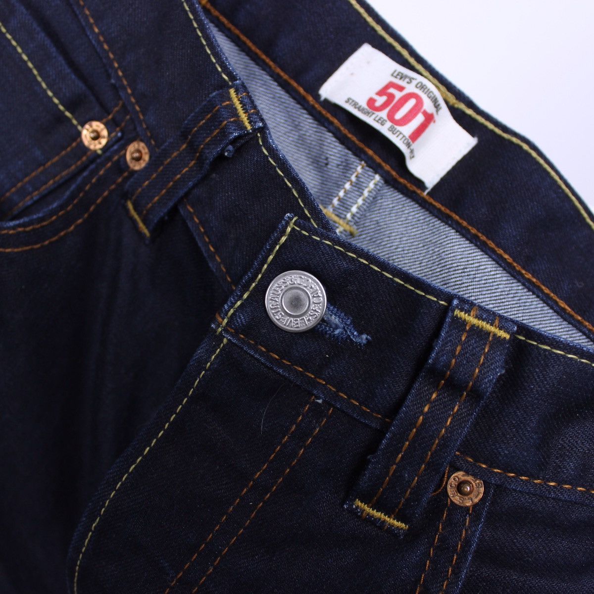 Denime Vintage Levi’s Lot 501 Red Tab Denim Short Size US 32 / EU 48 - 6 Thumbnail