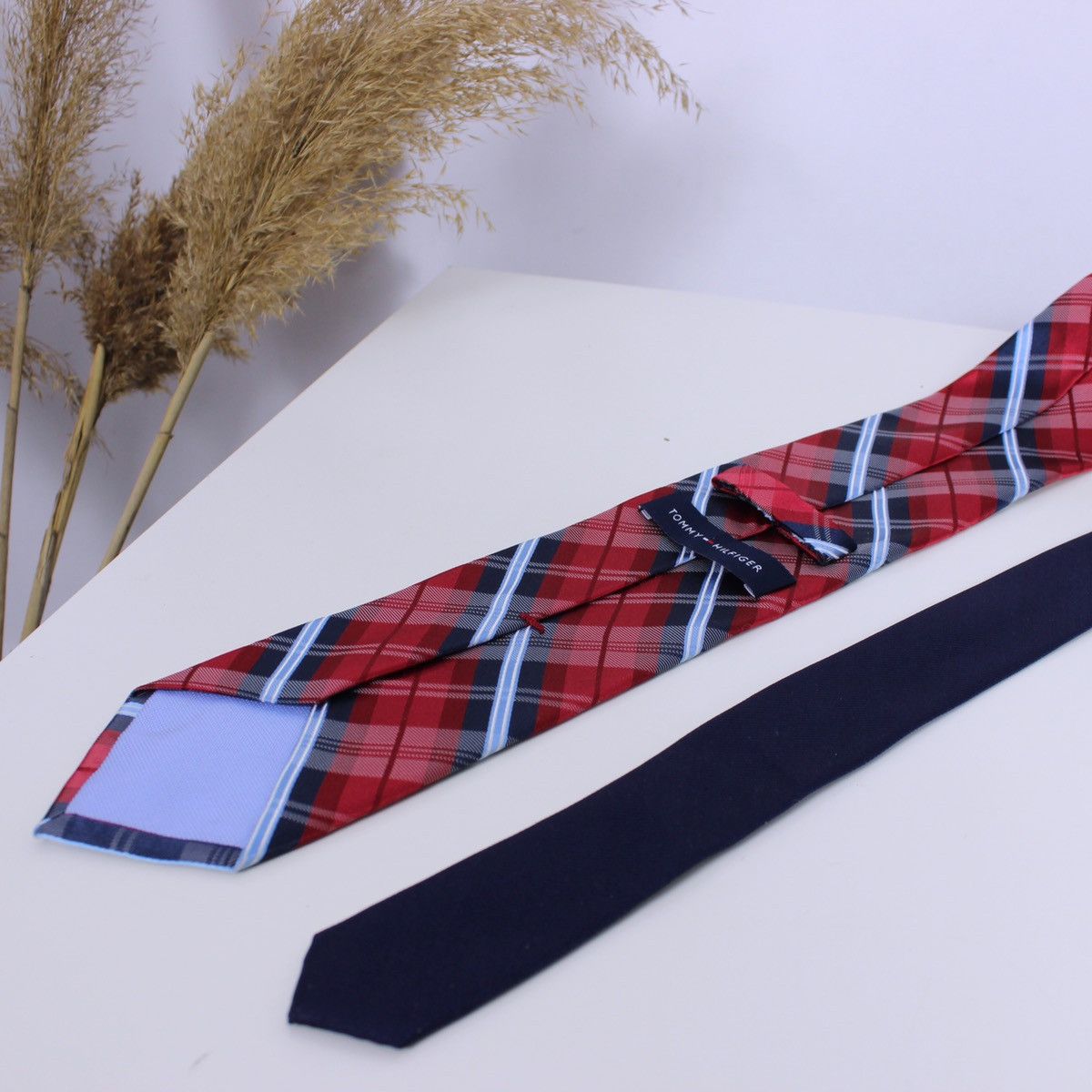Tommy Hilfiger Vintage Tommy Hilfiger Tie Size ONE SIZE - 1 Thumbnail