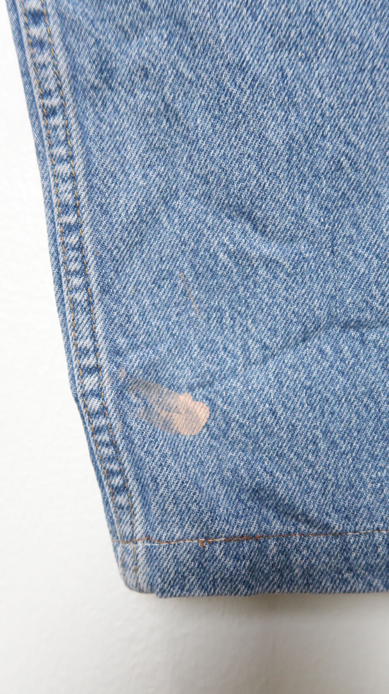 Levi's Vintage Clothing Vintage Levi's 550 Sun Faded Jeans Size US 36 / EU 52 - 9 Thumbnail