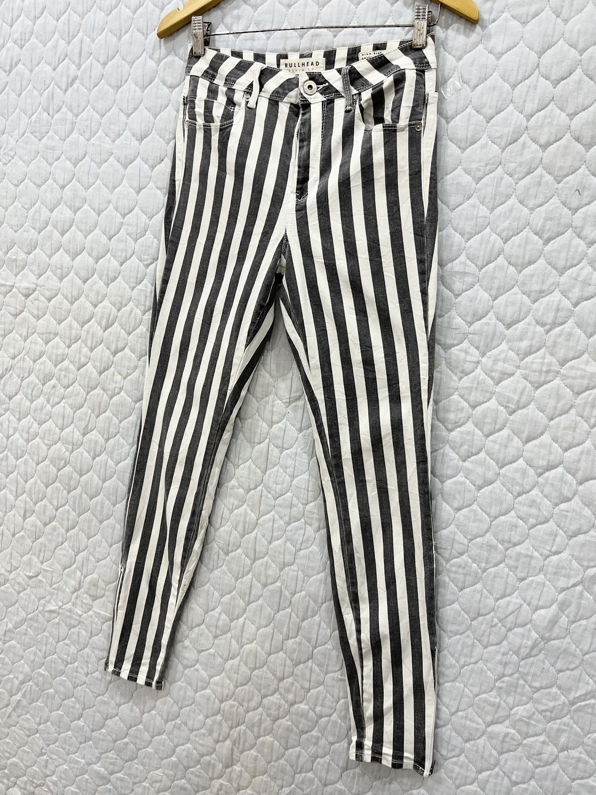 Bullhead Denim Co. (Hh). BULLHEAD DENIM CO STRETCH PANTS Size US 27 - 2 Thumbnail
