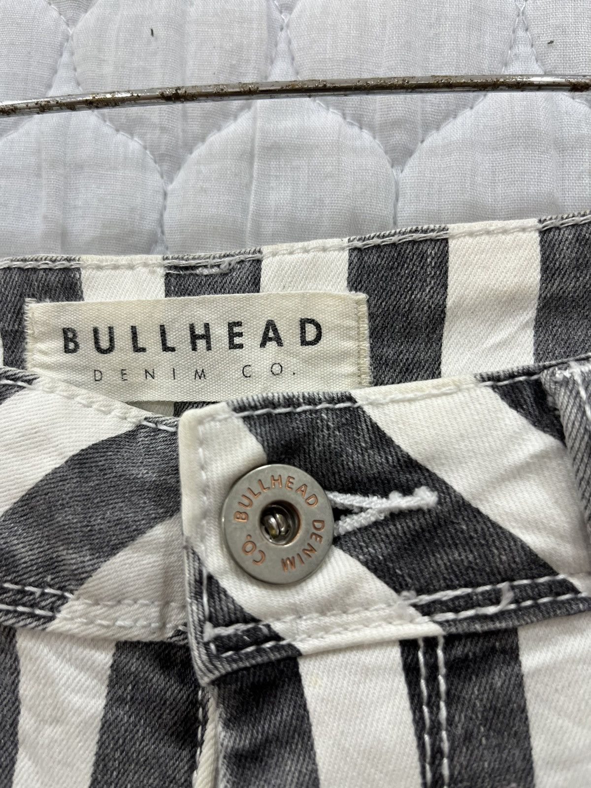 Bullhead Denim Co. (Hh). BULLHEAD DENIM CO STRETCH PANTS Size US 27 - 6 Thumbnail