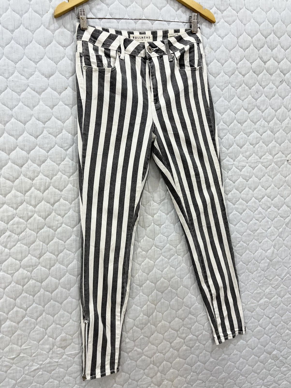 Bullhead Denim Co. (Hh). BULLHEAD DENIM CO STRETCH PANTS Size US 27 - 3 Thumbnail