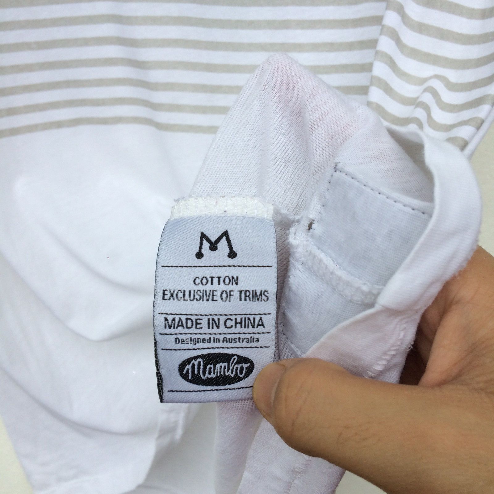 Vintage Mambo WhiteT-shirt | Mambo Pocket Design T-shirt | Mambo M Size US L / EU 52-54 / 3 - 5 Thumbnail