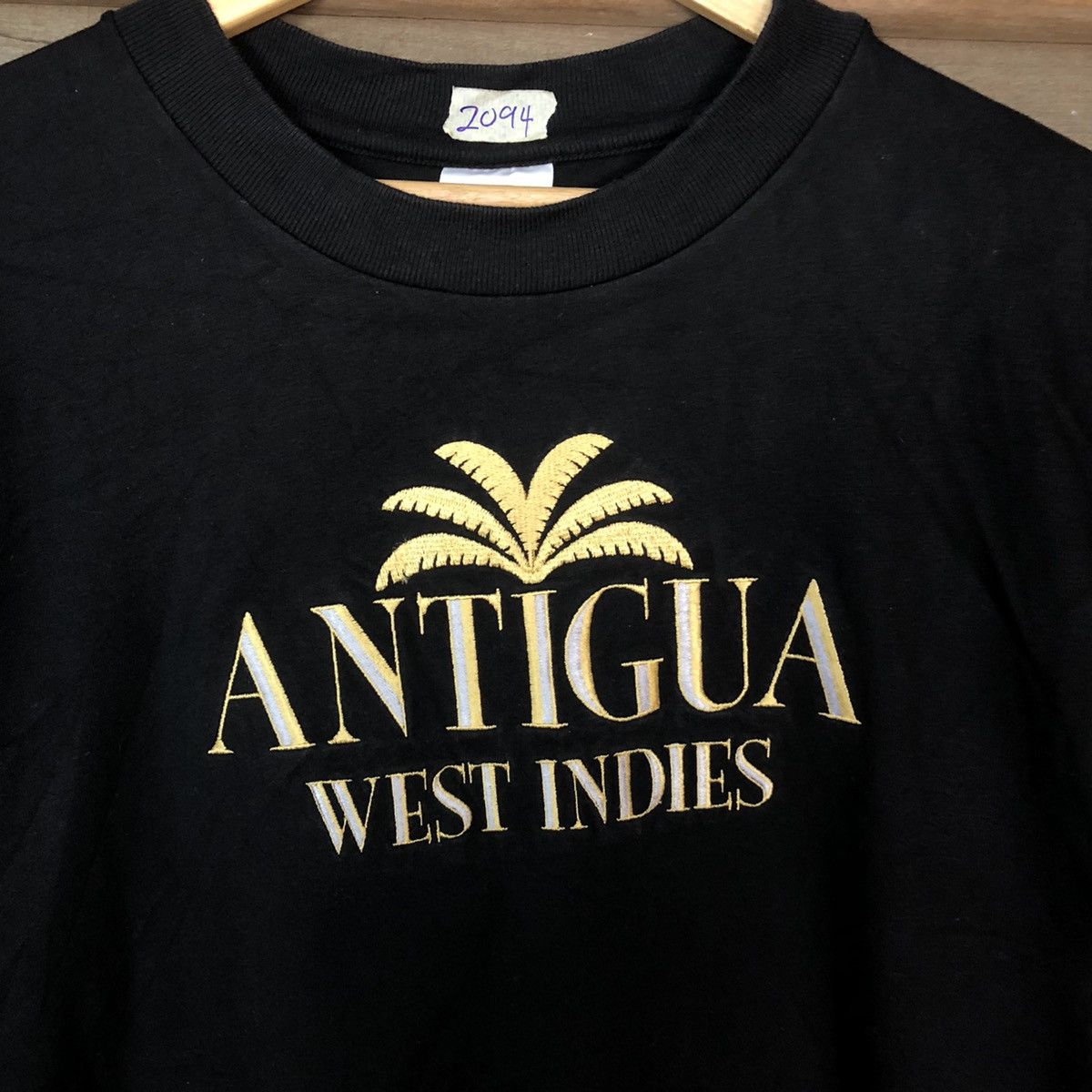 Vintage DLL AntiGua West Indies Single Stich vintage tee #2094 Size US XL / EU 56 / 4 - 4 Thumbnail