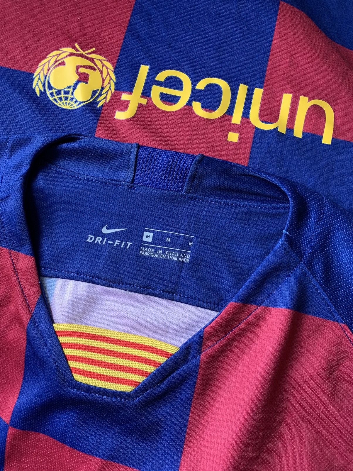 Other Nike Barcelona 2019-2020 soccer jersey home Size US M / EU 48-50 / 2 - 7 Thumbnail