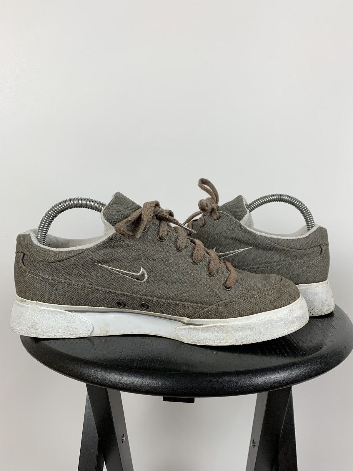 Nike 00s Vintage Nike GTS Canvas Khaki Low Top Sneakers Size US 7 / EU 40 - 5 Thumbnail