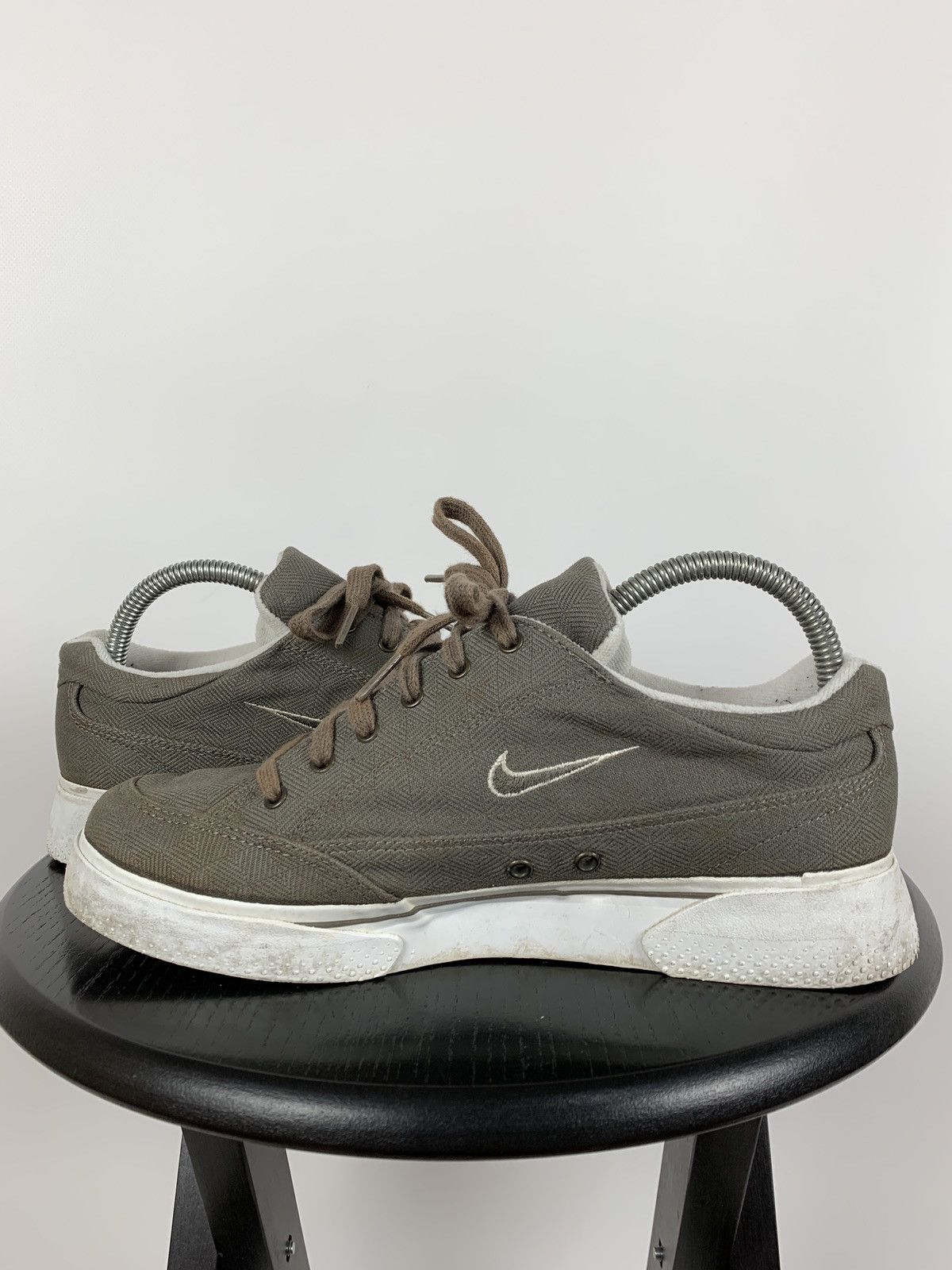 Nike 00s Vintage Nike GTS Canvas Khaki Low Top Sneakers Size US 7 / EU 40 - 4 Thumbnail