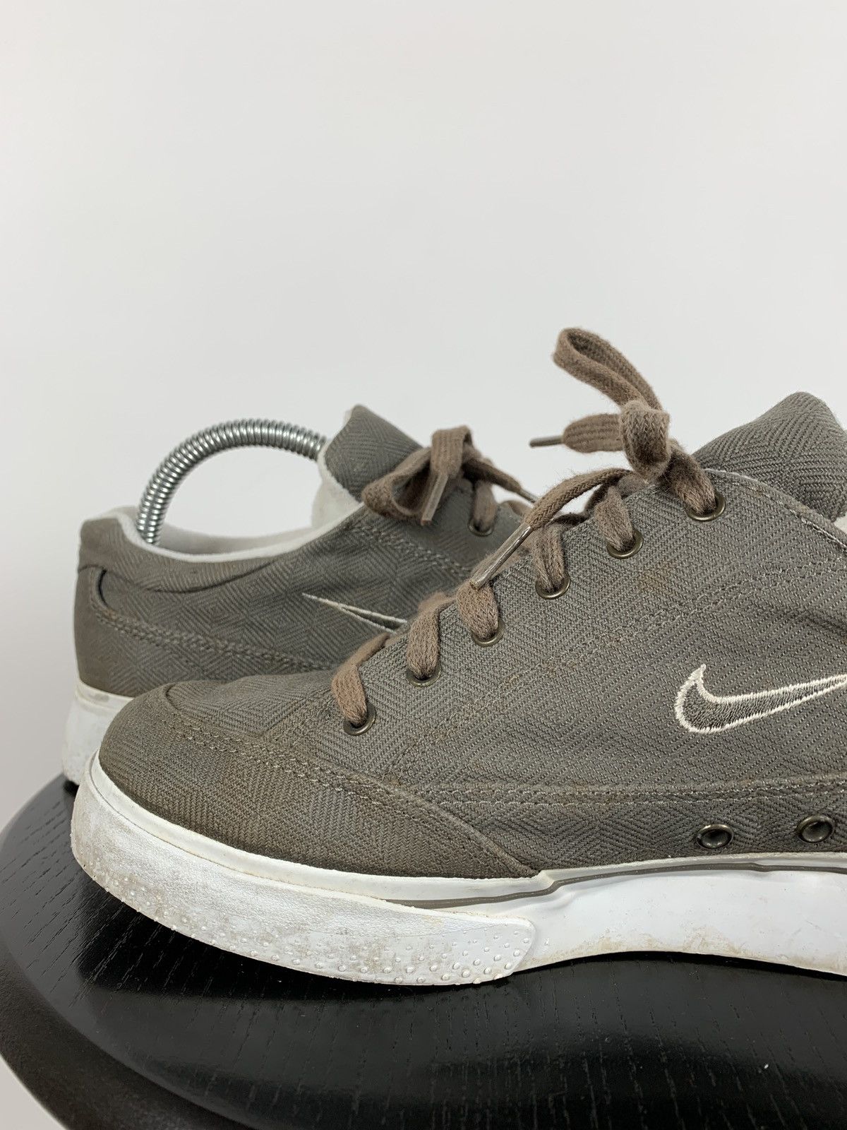 Nike 00s Vintage Nike GTS Canvas Khaki Low Top Sneakers Size US 7 / EU 40 - 14 Thumbnail