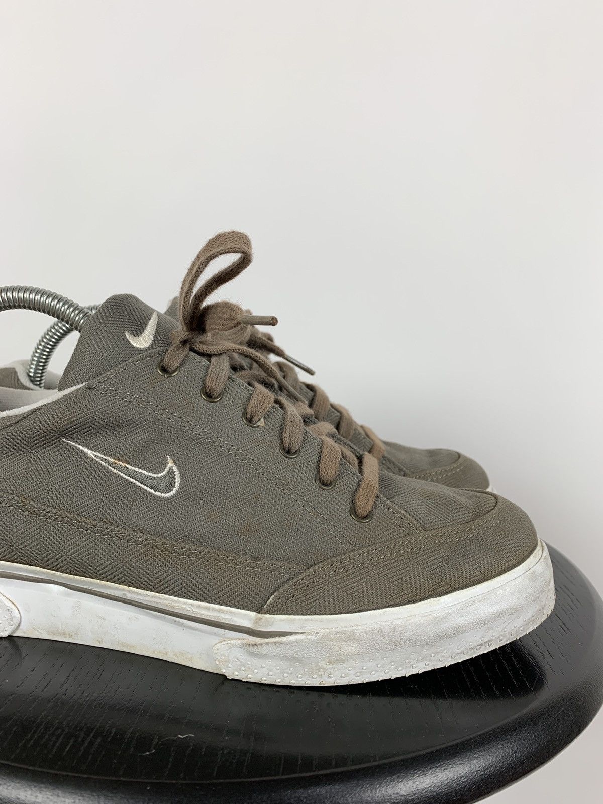 Nike 00s Vintage Nike GTS Canvas Khaki Low Top Sneakers Size US 7 / EU 40 - 13 Thumbnail
