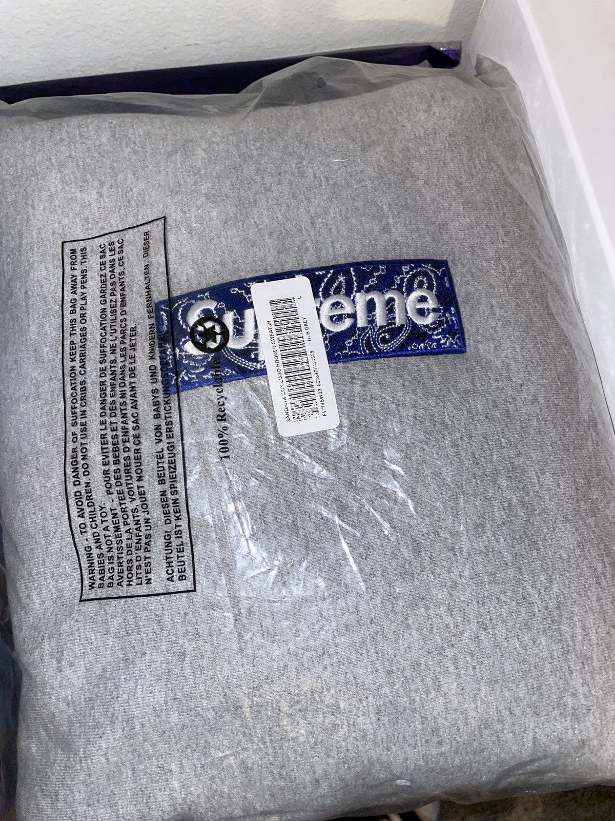 Supreme Supreme bandanna box logo Size US L / EU 52-54 / 3 - 1 Thumbnail