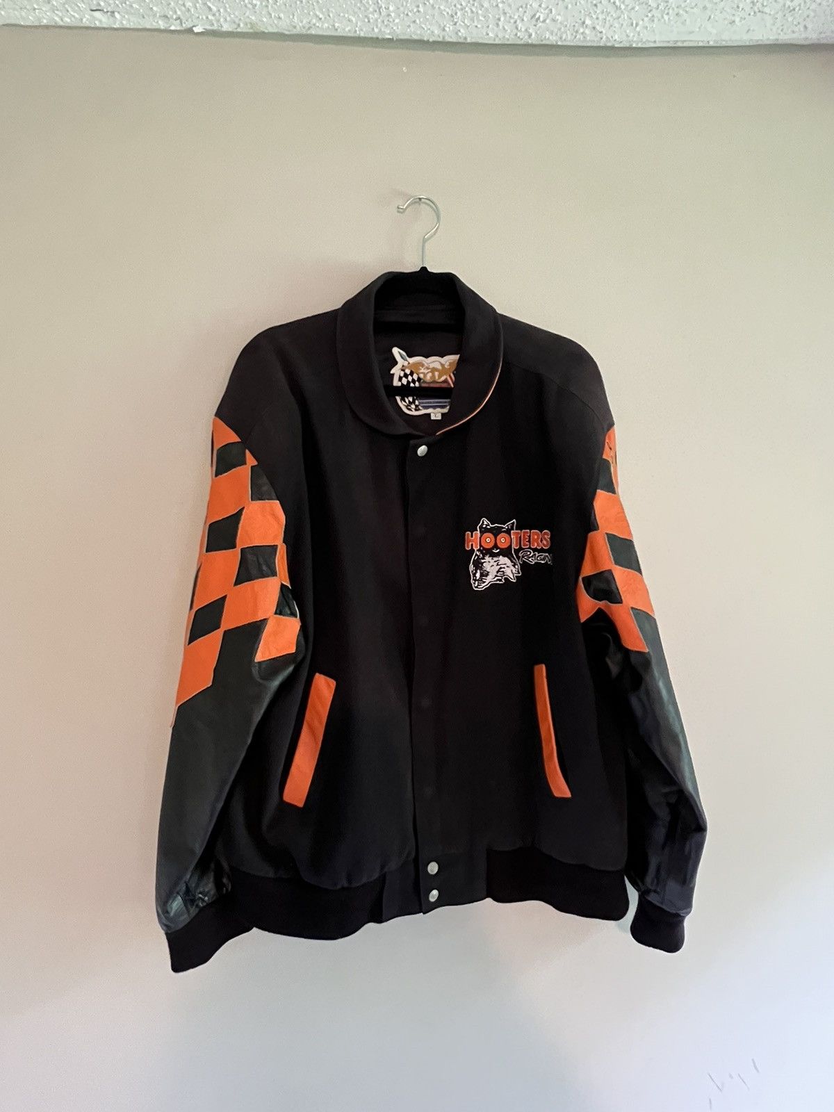 Hooters nascar racing jacket by Jeff Hamilton store size XL