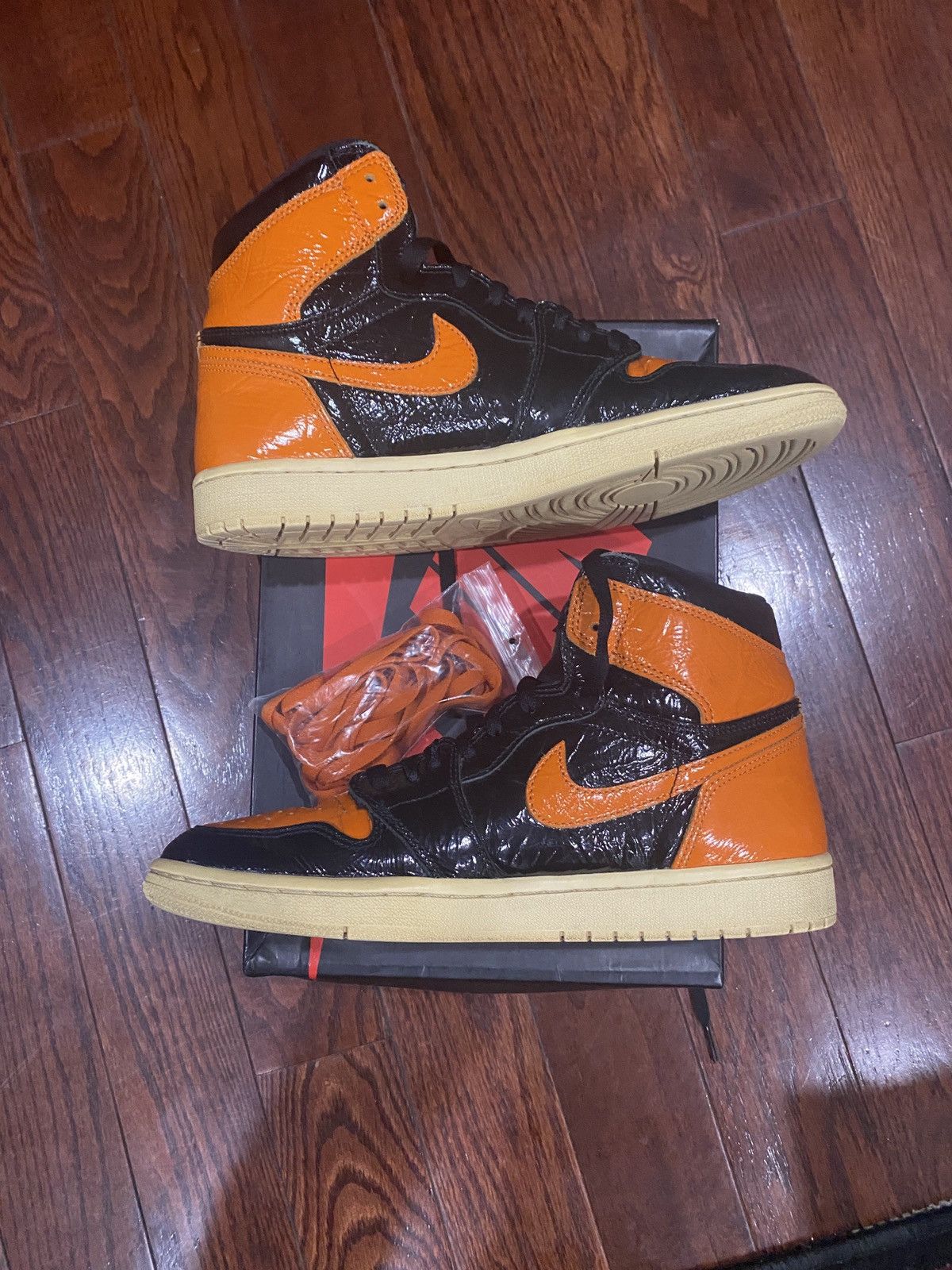 Jordan Brand × Nike Air Jordan 1 Retro High OG Shattered Backboard 3.0 2019 Size US 8.5 / EU 41-42 - 1 Thumbnail