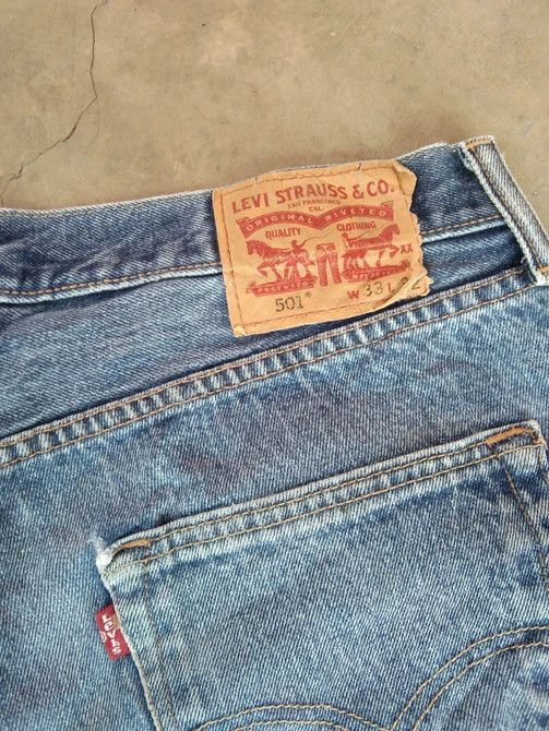 Levi's × Vintage Vintage Levis 501 Light Wash Distressed Jeans 33x32 Size US 33 - 5 Thumbnail