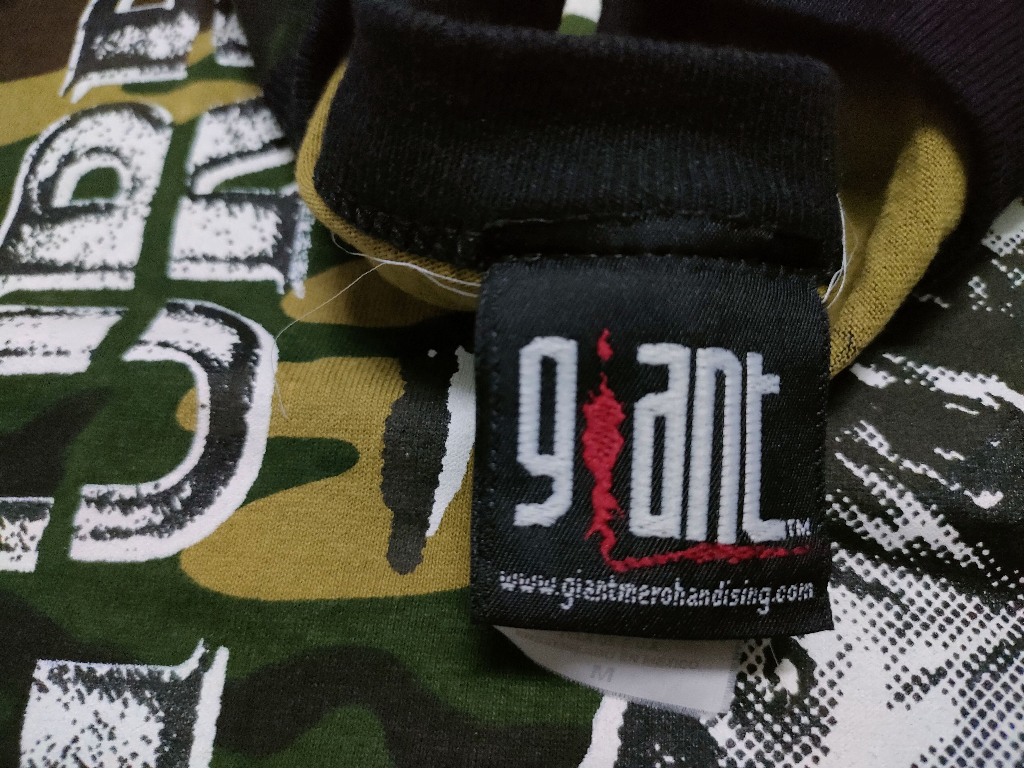 Band Tees × Vintage Vintage Disturbed Music Band Rock Camo Tees Size US M / EU 48-50 / 2 - 2 Thumbnail