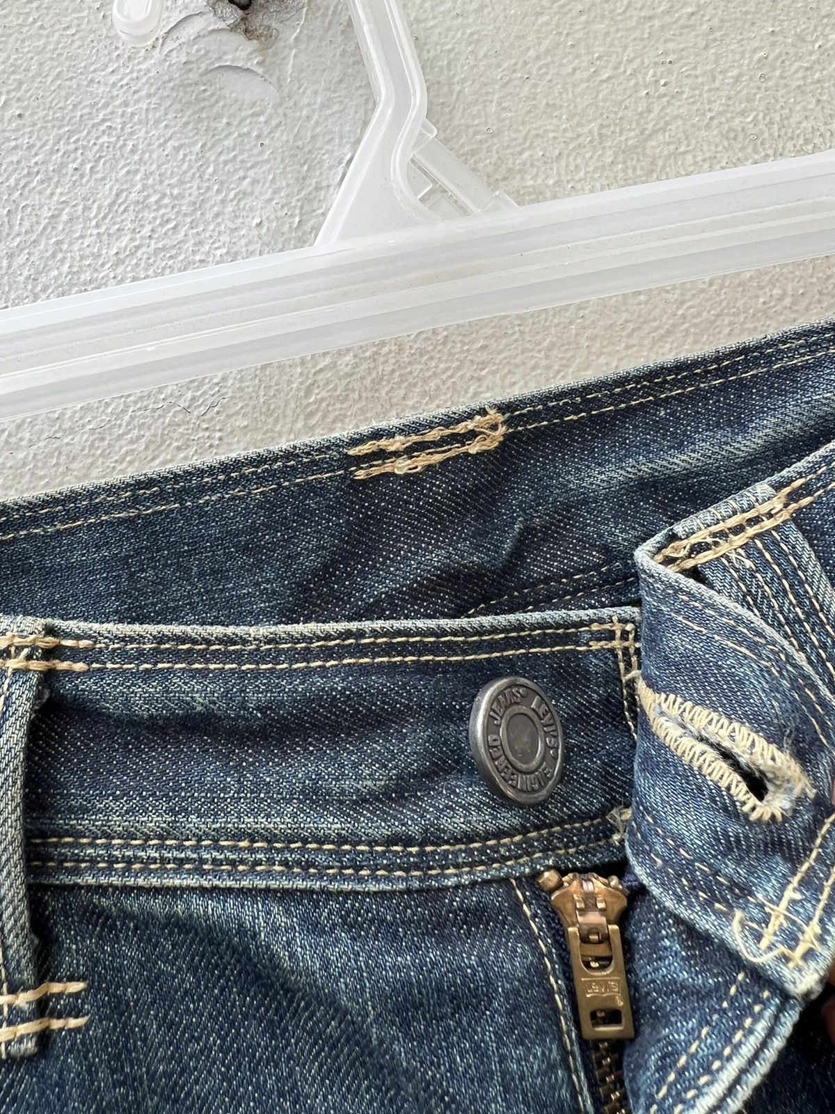 Levi's Vintage 2002 Levi’s Engineered Fade Denim Flare Jeans Size US 31 - 6 Thumbnail