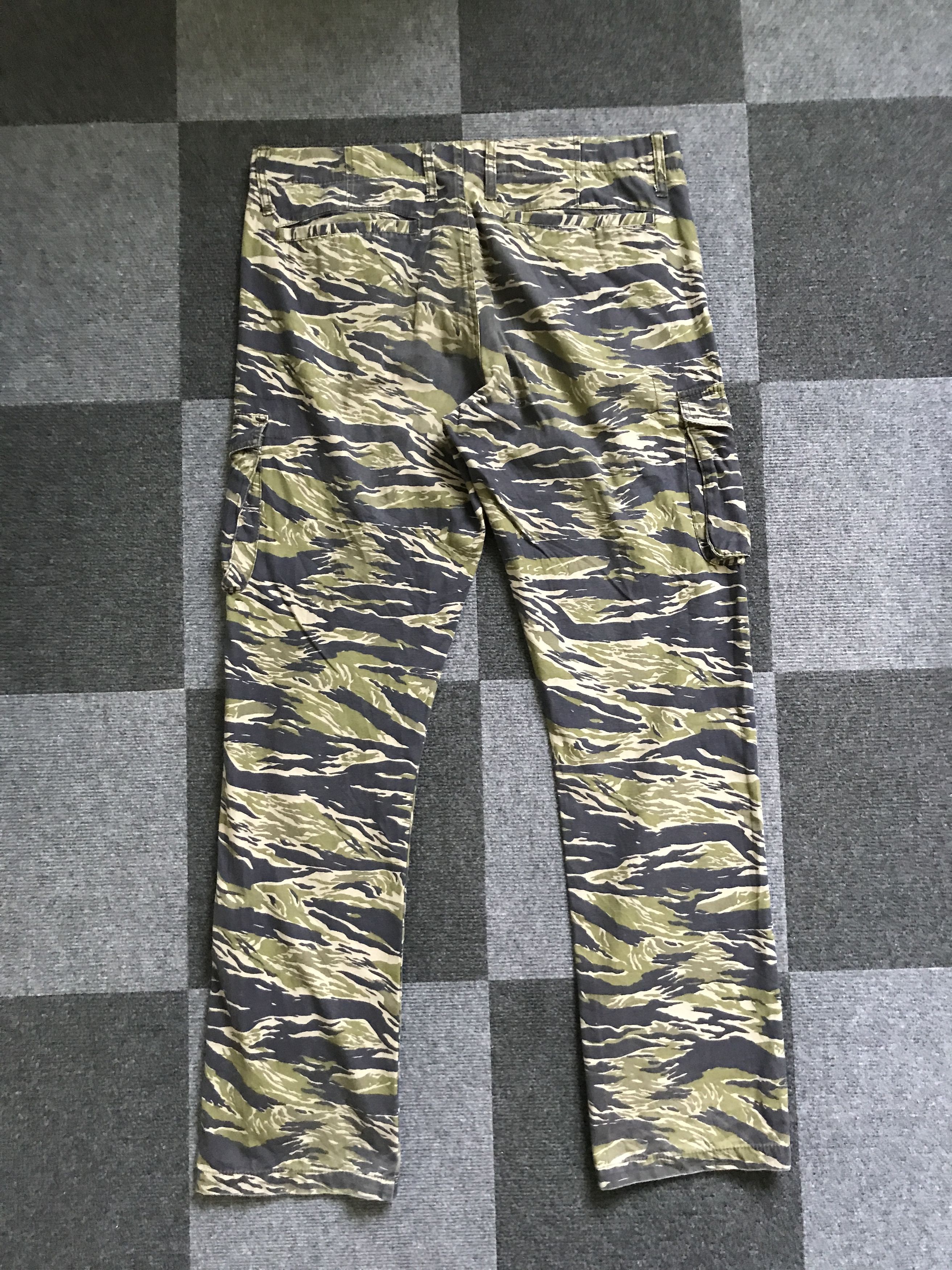 Japanese Brand CP125 LOWBOX Japan Tiger Stripe Cargo Pant Size US 35 - 8 Thumbnail
