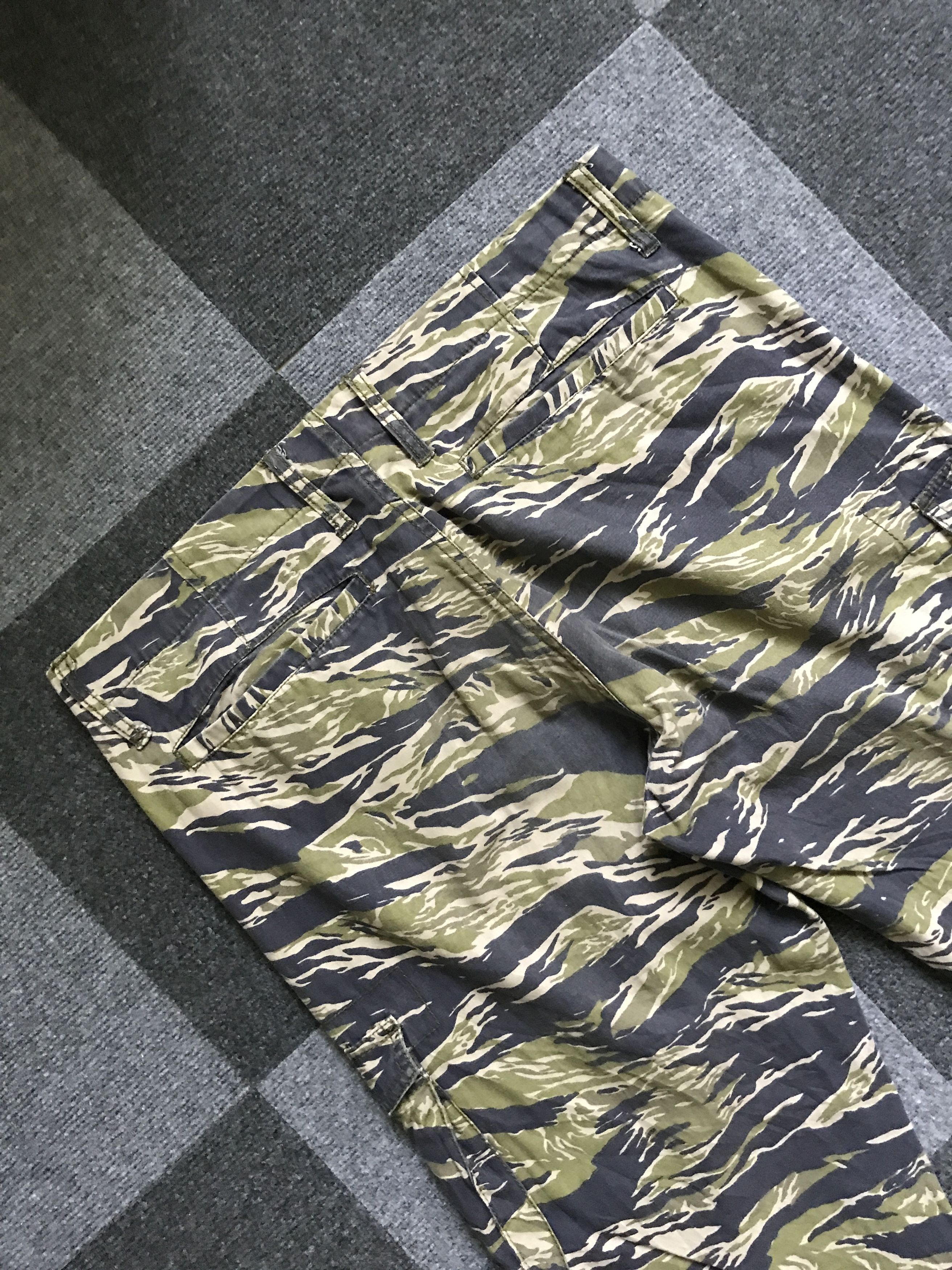 Japanese Brand CP125 LOWBOX Japan Tiger Stripe Cargo Pant Size US 35 - 9 Thumbnail