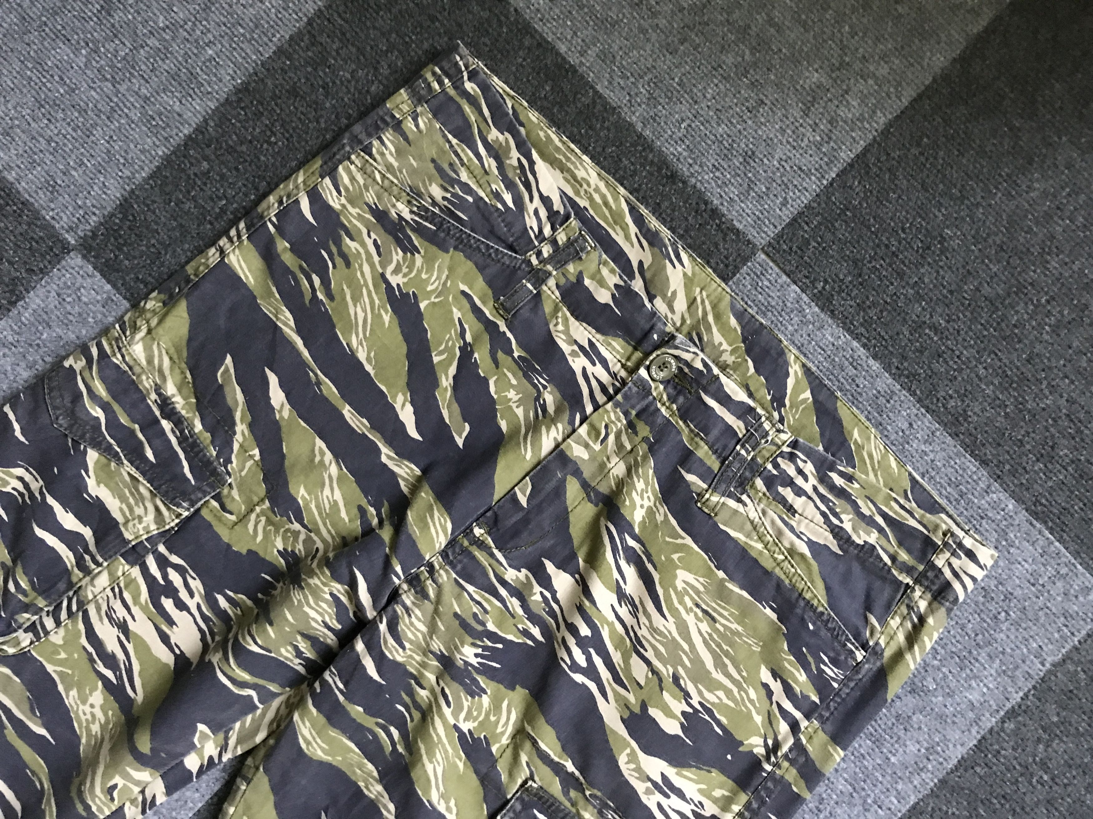 Japanese Brand CP125 LOWBOX Japan Tiger Stripe Cargo Pant Size US 35 - 2 Thumbnail