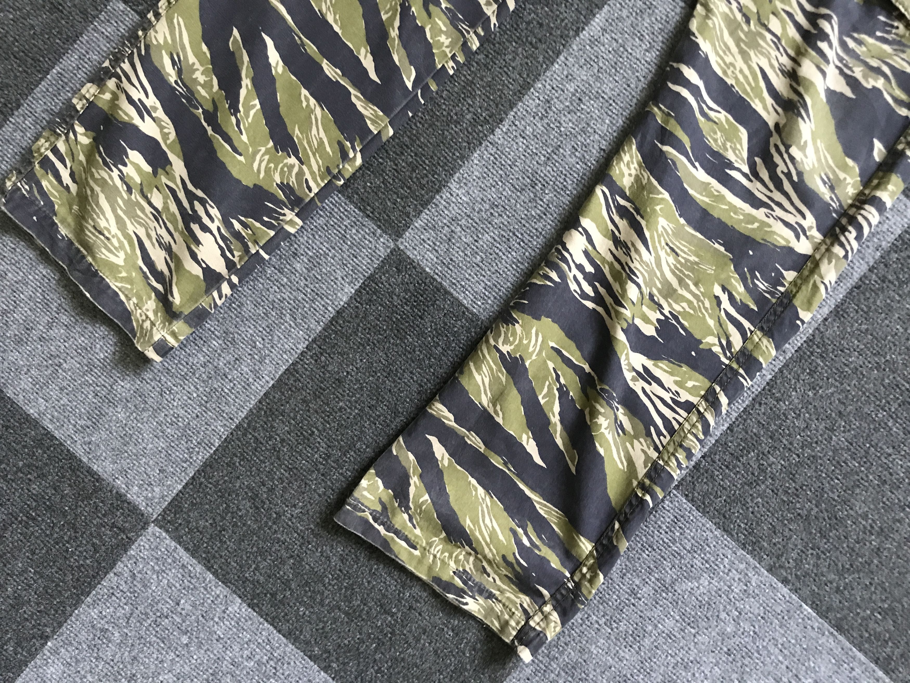 Japanese Brand CP125 LOWBOX Japan Tiger Stripe Cargo Pant Size US 35 - 4 Thumbnail