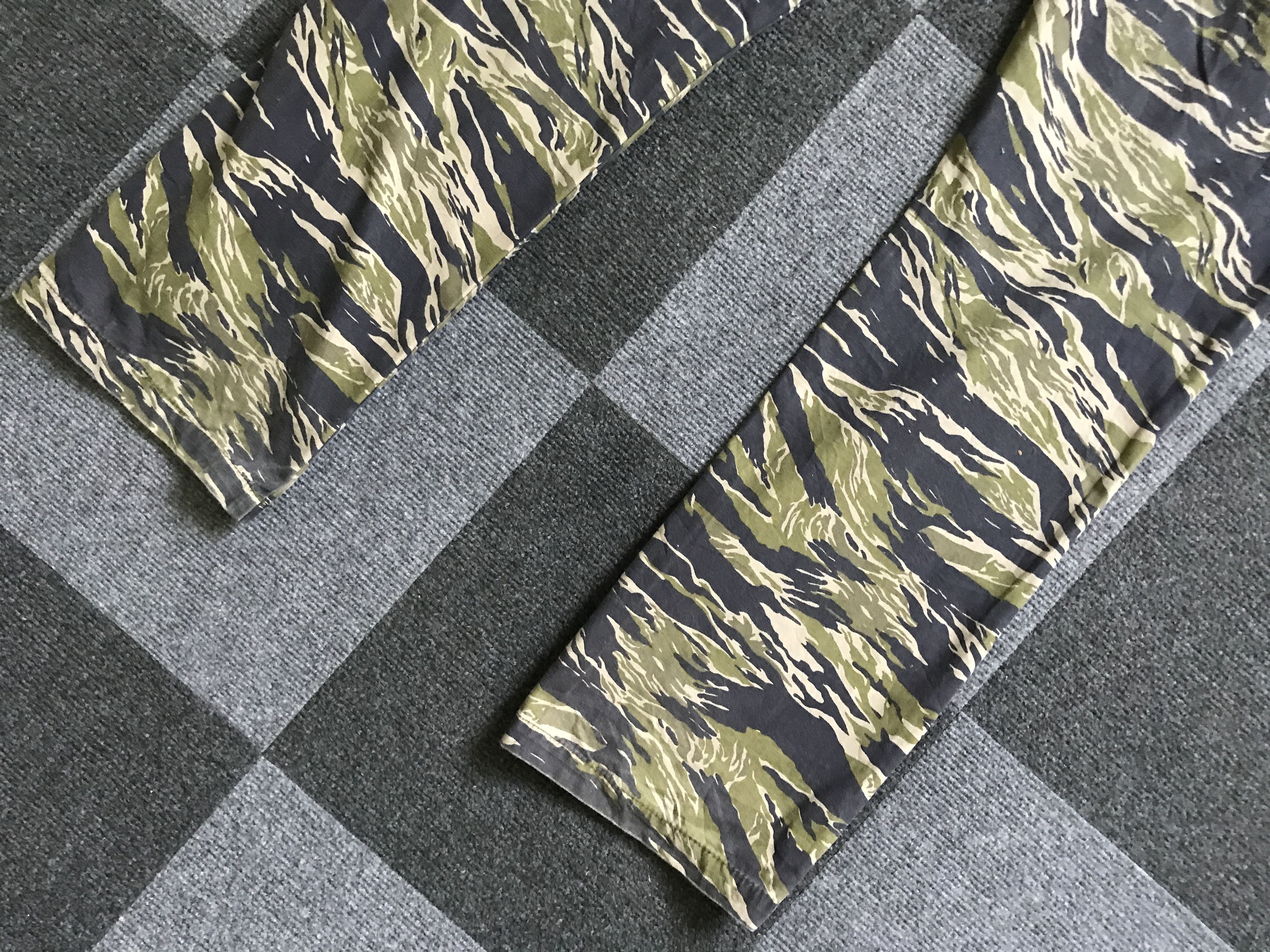 Japanese Brand CP125 LOWBOX Japan Tiger Stripe Cargo Pant Size US 35 - 11 Thumbnail