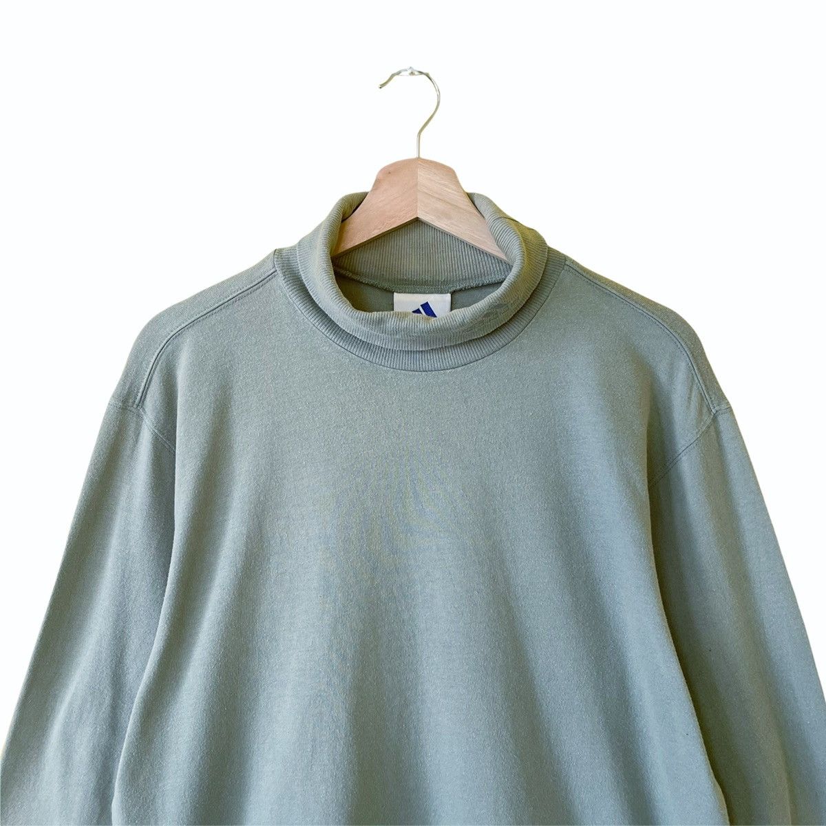 Adidas 90s Adidas Small Logo Embroidery Turtleneck Sweatshirt Size US L / EU 52-54 / 3 - 6 Thumbnail