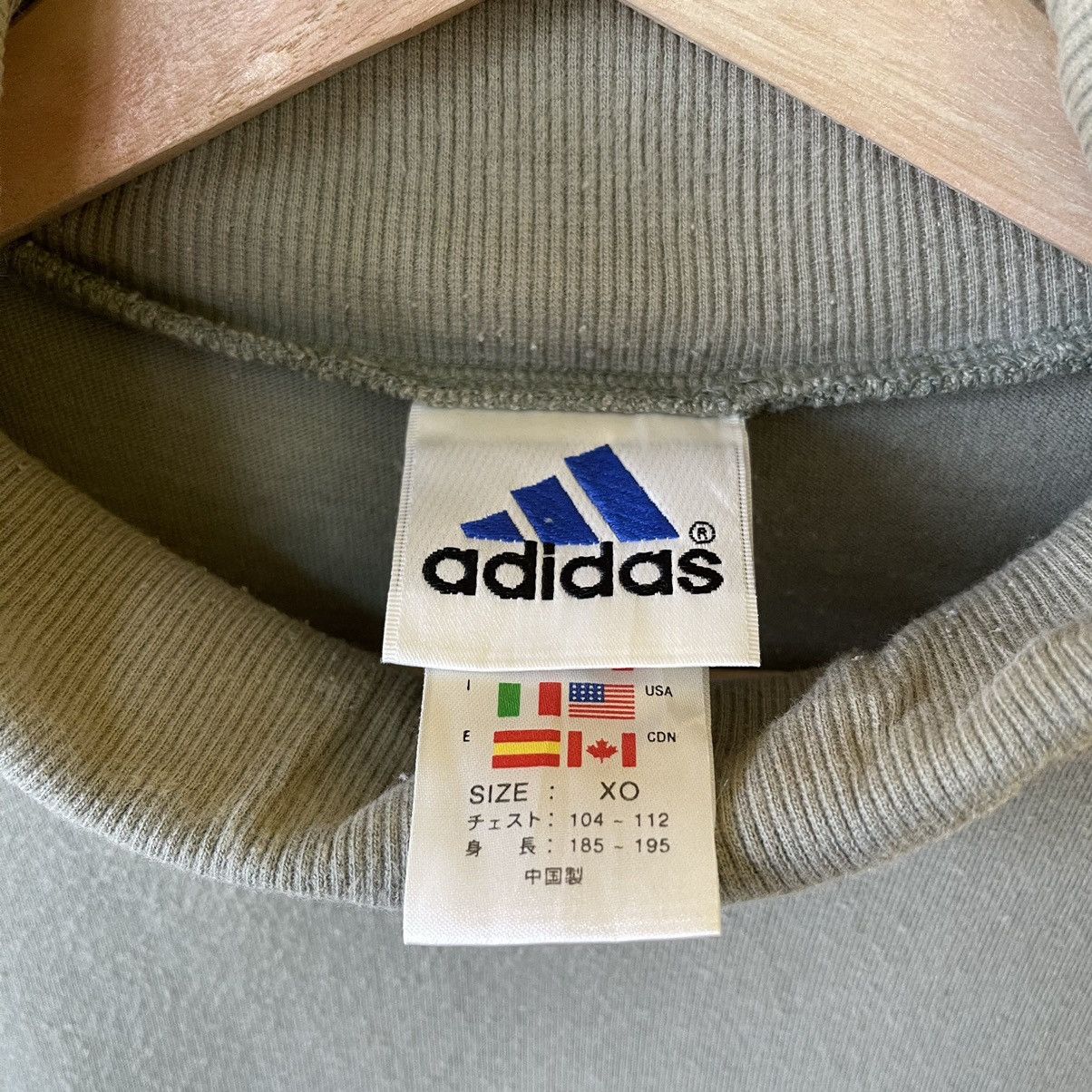 Adidas 90s Adidas Small Logo Embroidery Turtleneck Sweatshirt Size US L / EU 52-54 / 3 - 9 Thumbnail