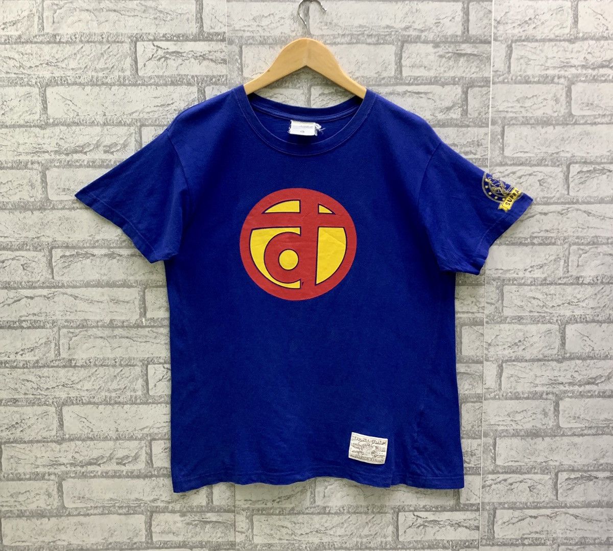 Anime Vintage Dr. Slump Arale Chan Japanese Anime Logo T-shirts Size US L / EU 52-54 / 3 - 1 Thumbnail