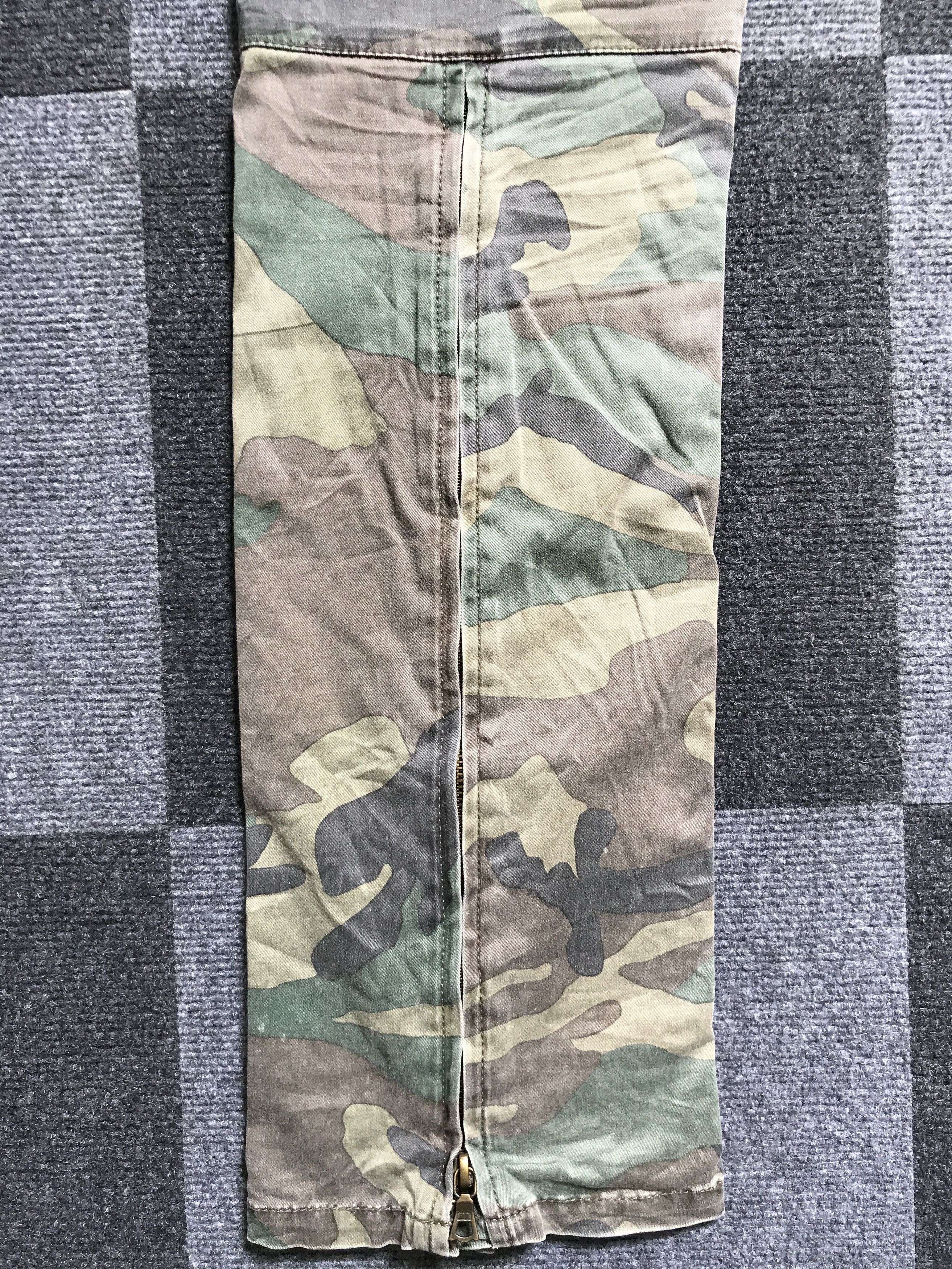Japanese Brand CP129 NO ID Japan Camo Multipockets Tactical Cargo Pant Size US 32 / EU 48 - 16 Thumbnail