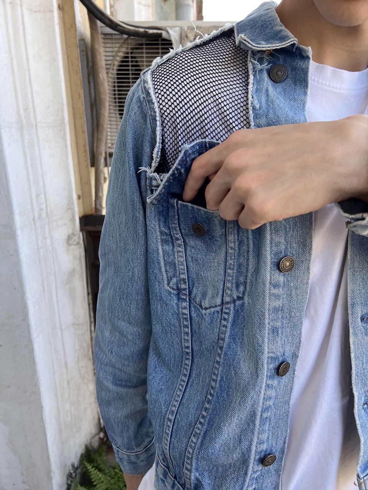 Levi's × Levi's Vintage Clothing Levis Vintage Blue Denim Jean Trucker Jacket 90s Size US M / EU 48-50 / 2 - 14 Thumbnail