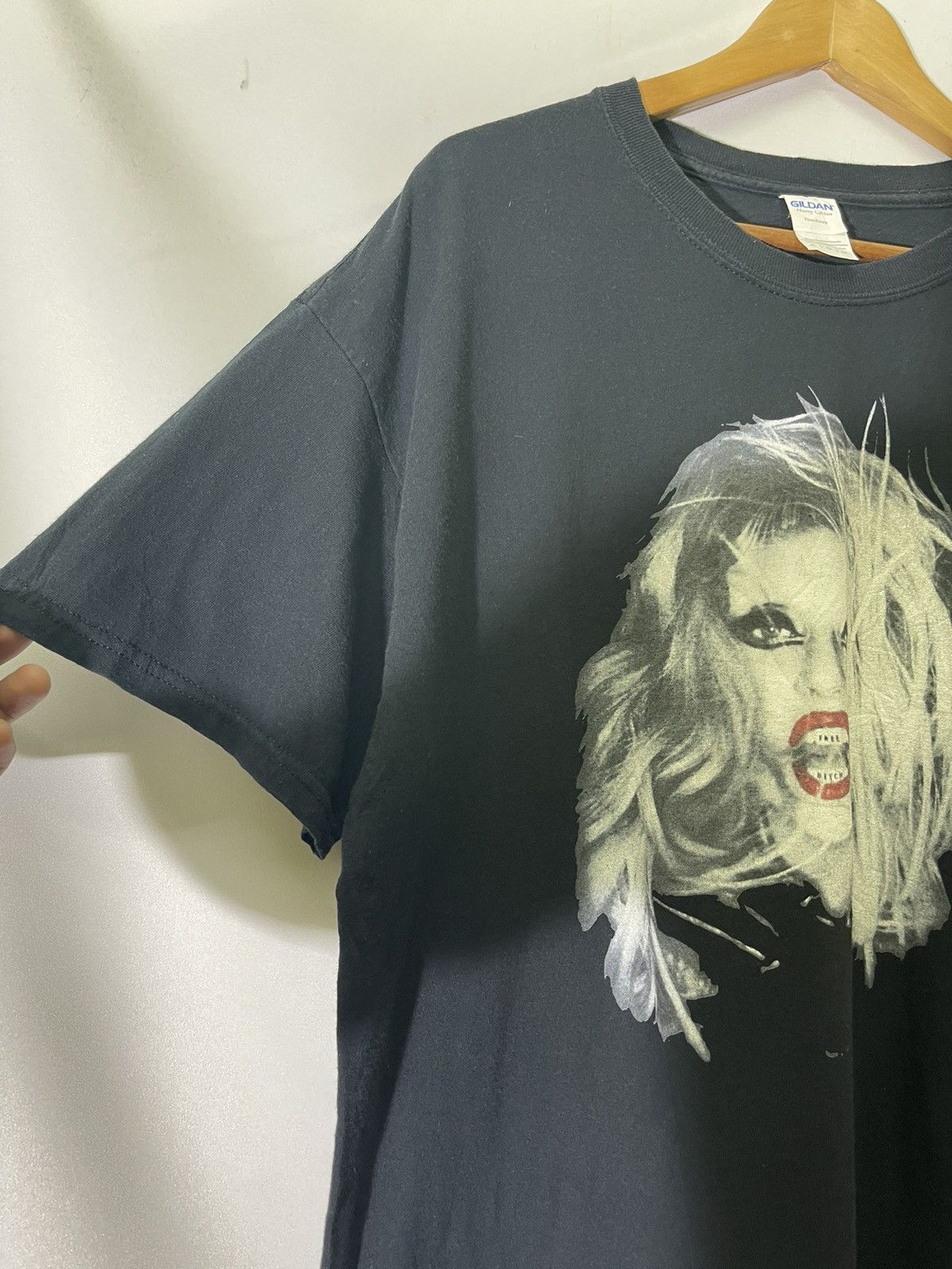 Band Tees VTG LADY GAGA T-SHIRT Size US XL / EU 56 / 4 - 5 Thumbnail