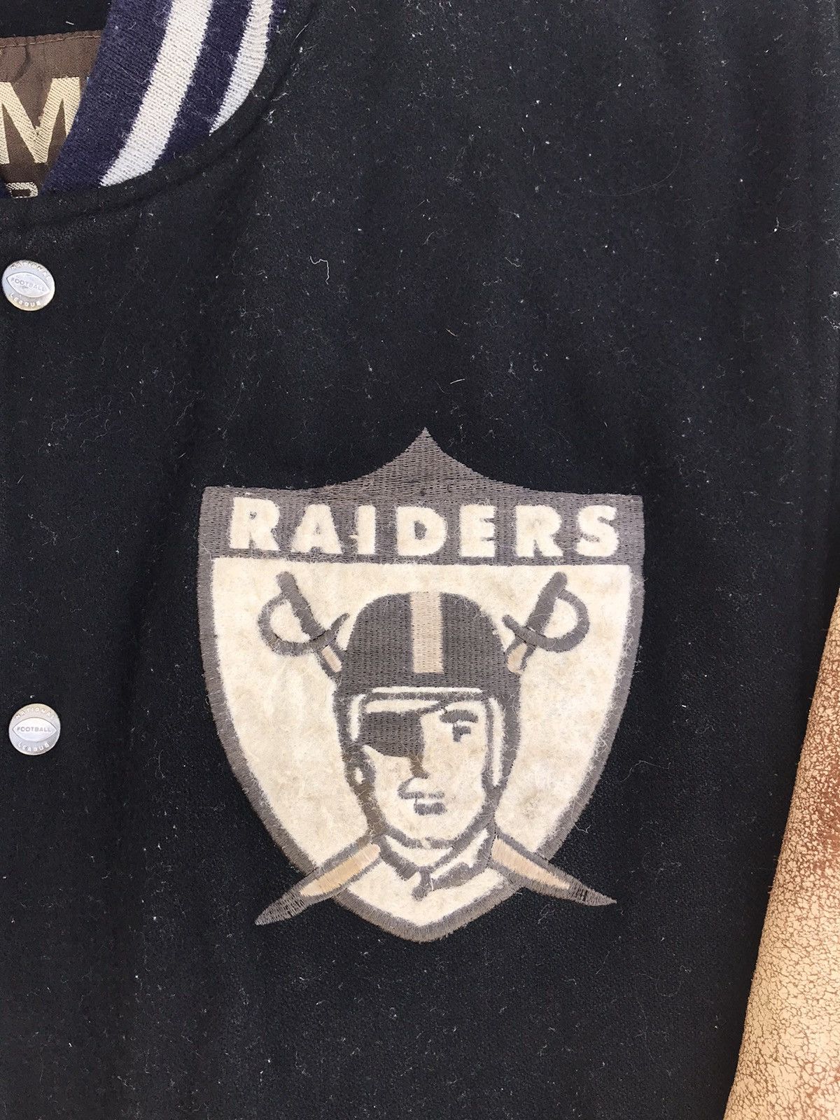 NFL × Vintage Vintage Raiders Varsity Jacket Size US M / EU 48-50 / 2 - 3 Thumbnail