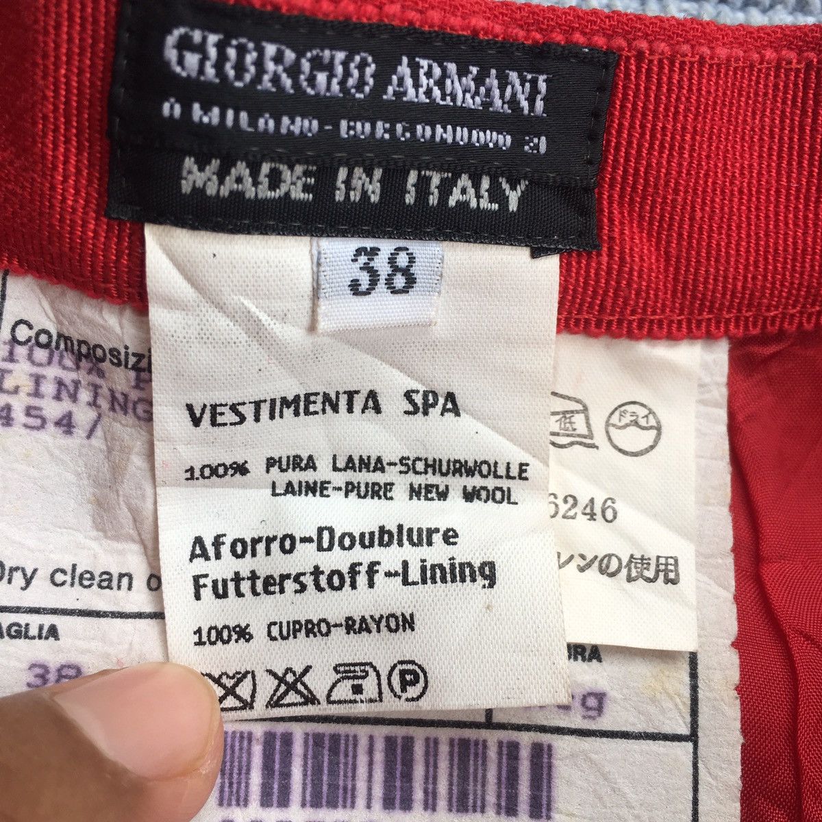 Giorgio Armani pure wool red skirt Size 26" / US 2 / IT 38 - 2 Thumbnail