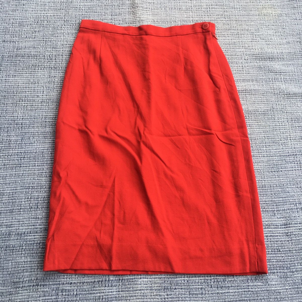 Giorgio Armani pure wool red skirt Size 26" / US 2 / IT 38 - 1 Thumbnail