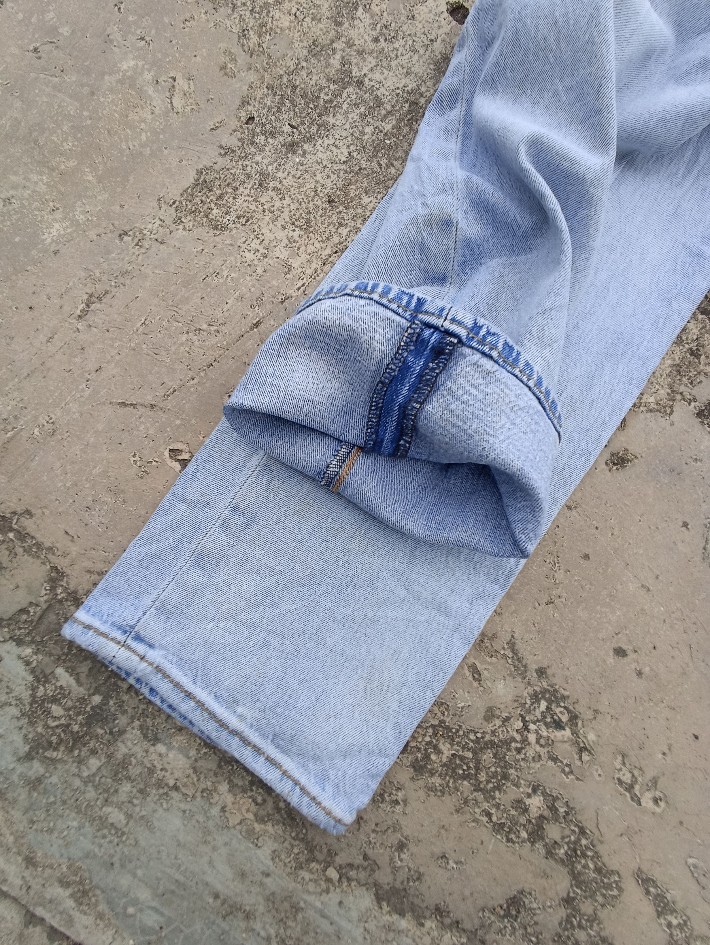 Jean × Levi's × Vintage Vintage Levis 501 Light Wash Jeans - J201 Size US 33 - 6 Thumbnail