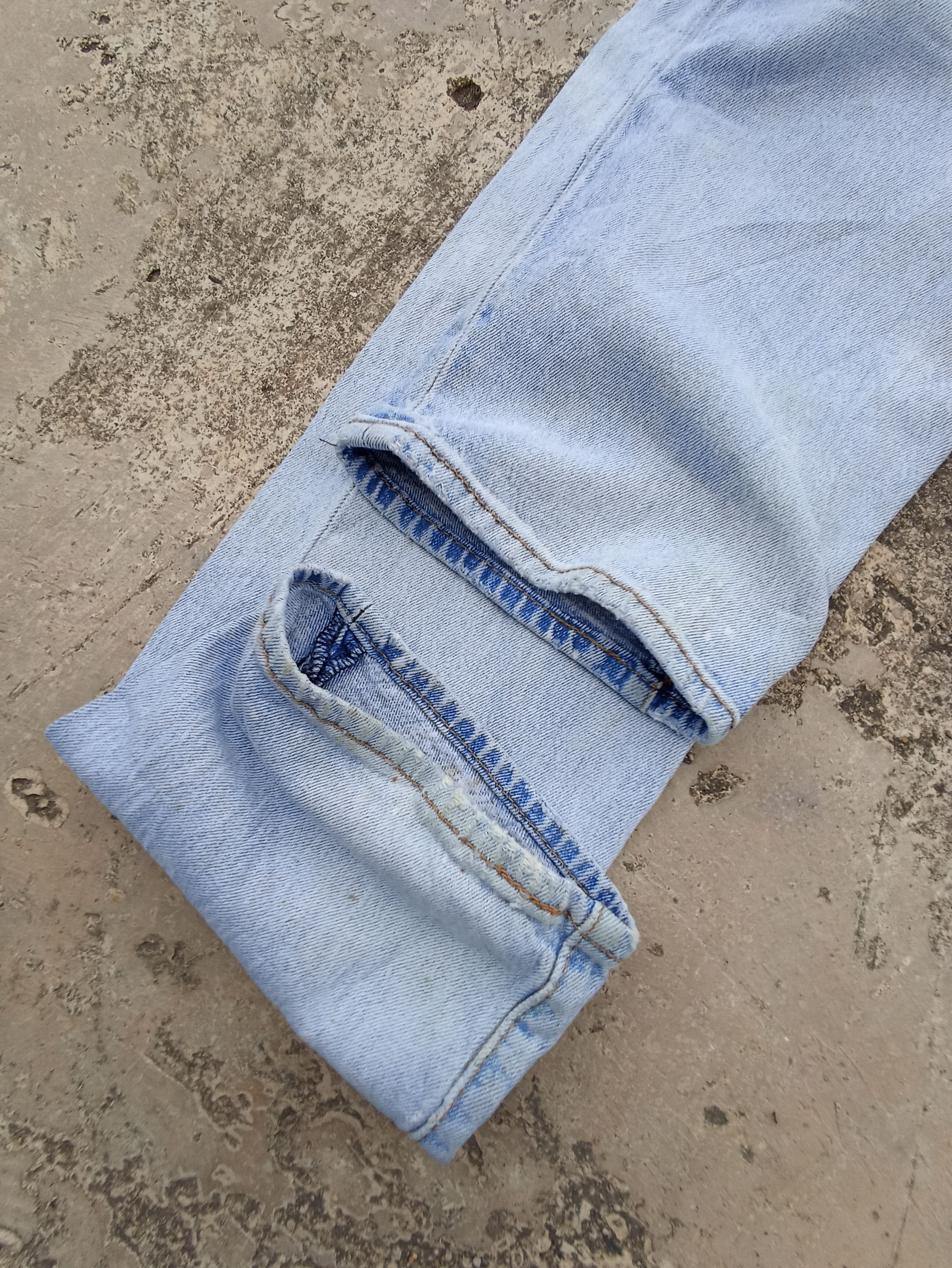 Jean × Levi's × Vintage Vintage Levis 501 Light Wash Jeans - J201 Size US 33 - 7 Thumbnail