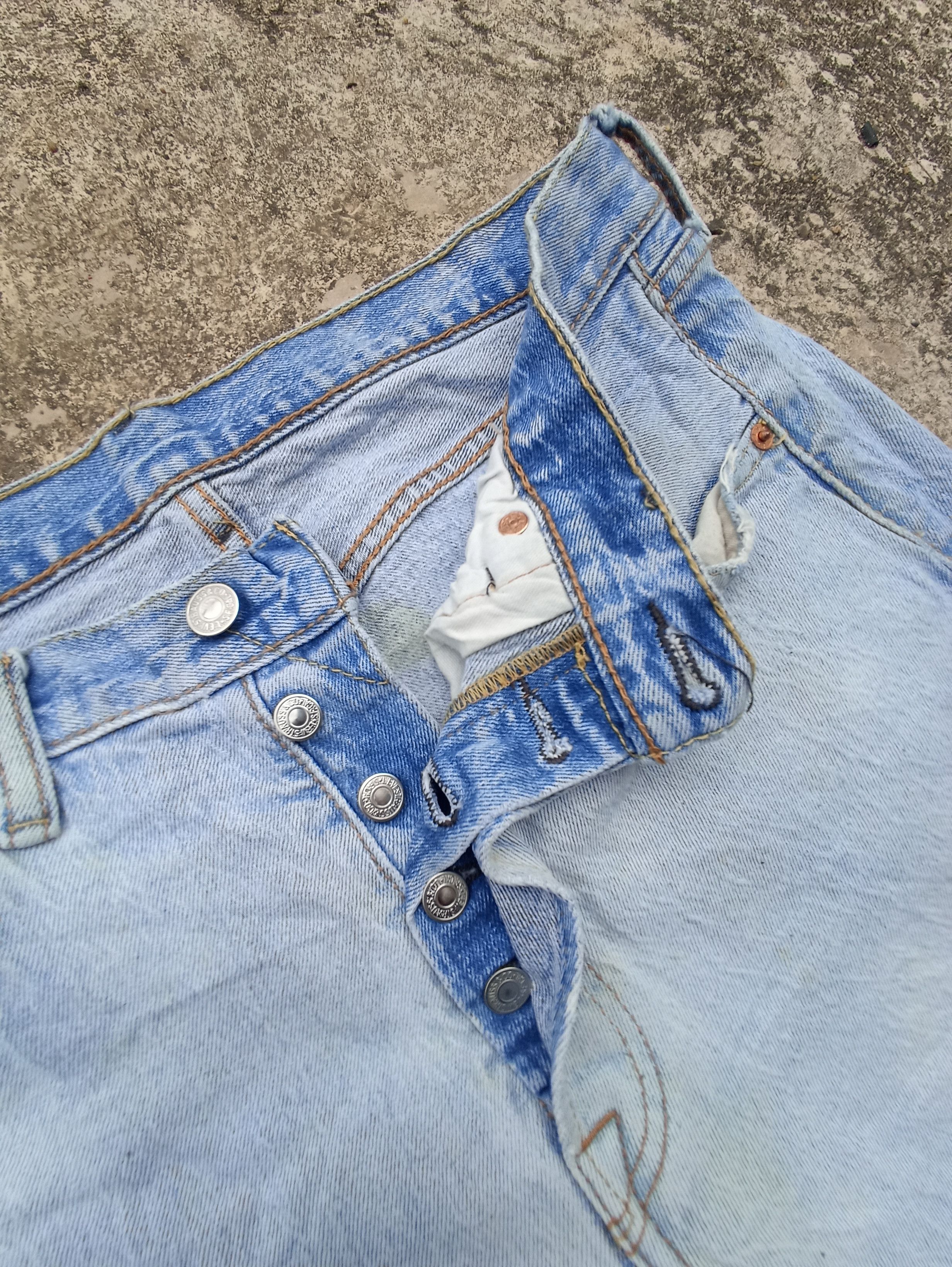 Jean × Levi's × Vintage Vintage Levis 501 Light Wash Jeans - J201 Size US 33 - 3 Thumbnail