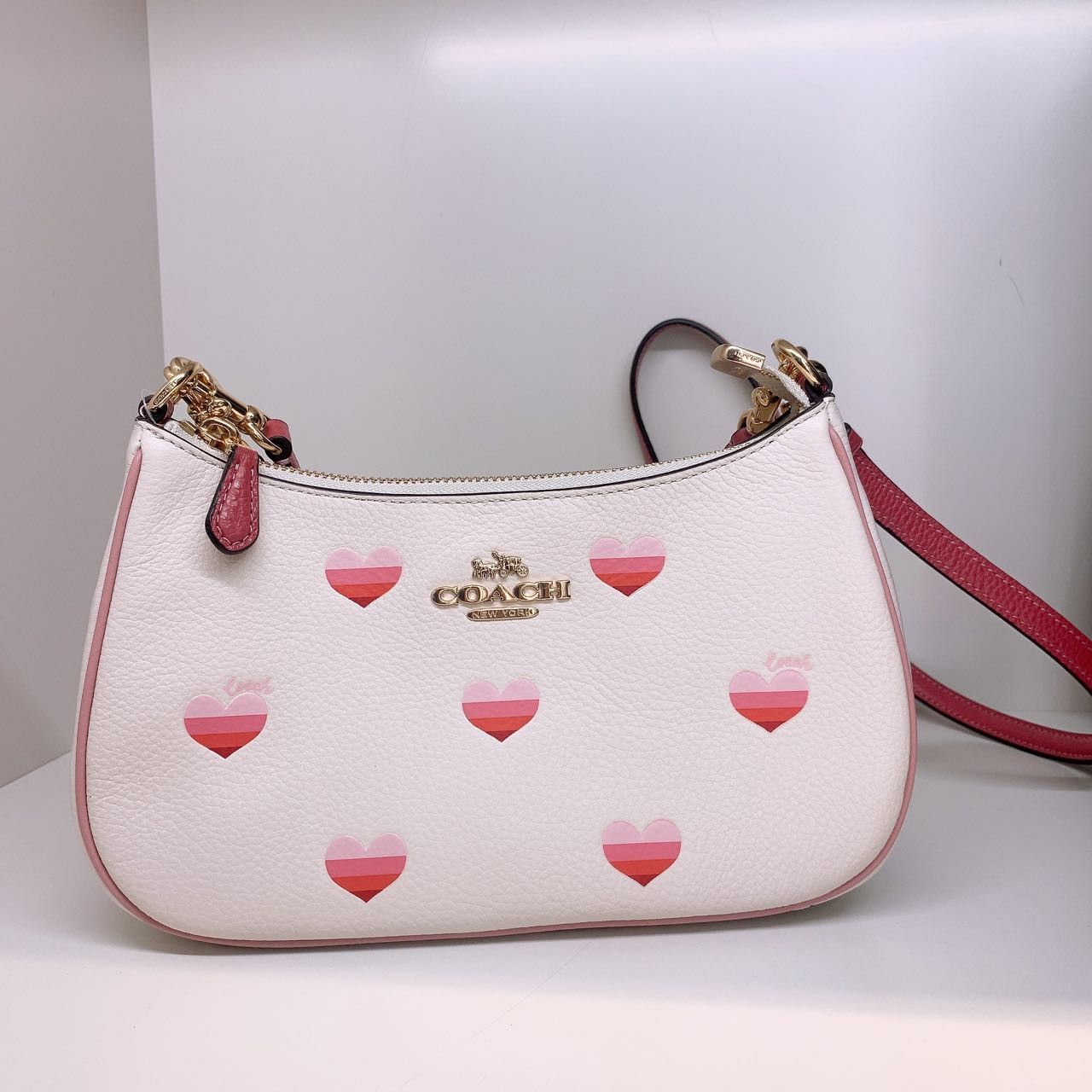 Coach Teri Shoulder Bag With Stripe Heart Print Size ONE SIZE - 1 Thumbnail