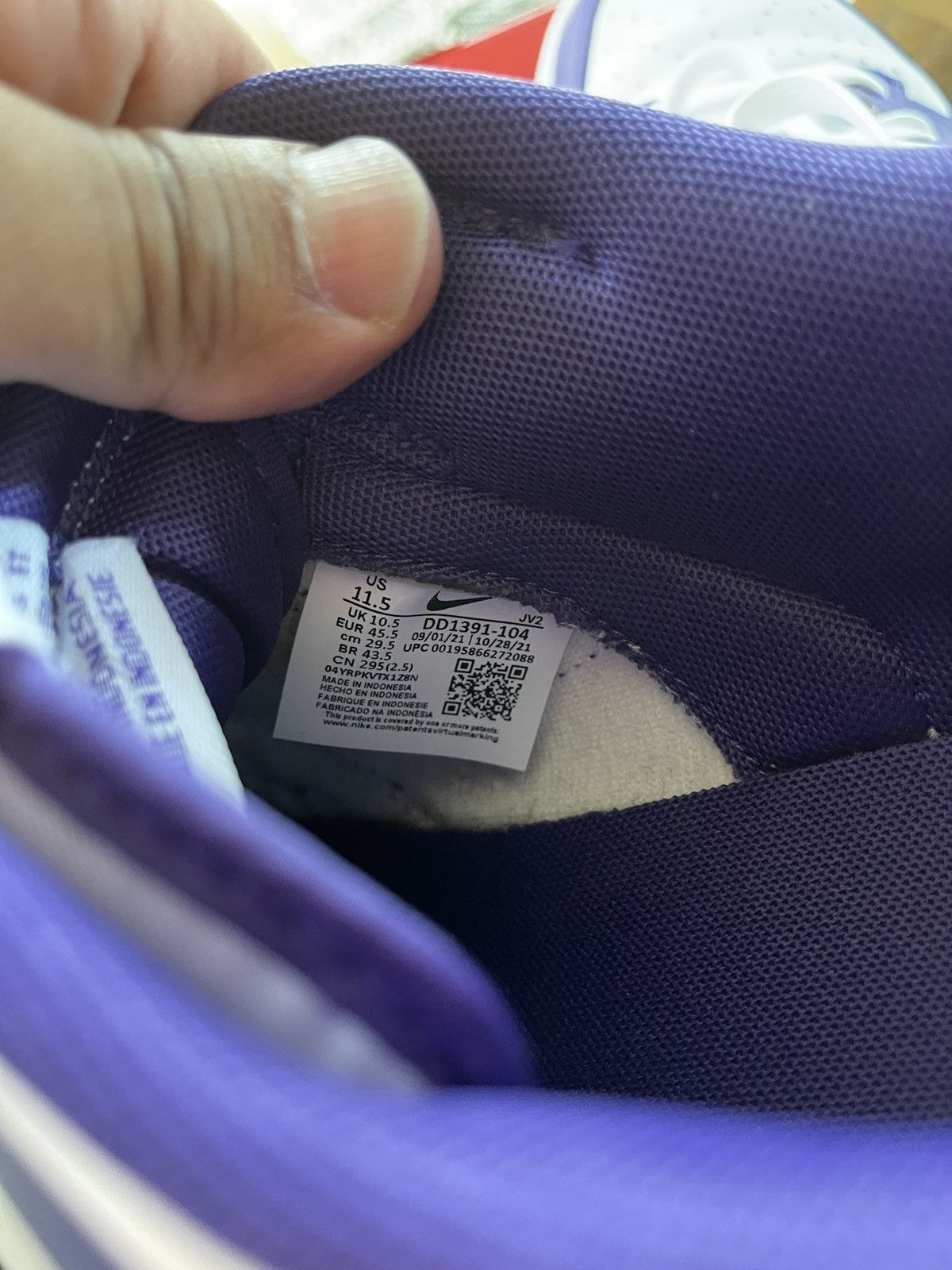 Nike Dunk Low Championship Purple Size 11.5 Size US 11.5 / EU 44-45 - 7 Thumbnail