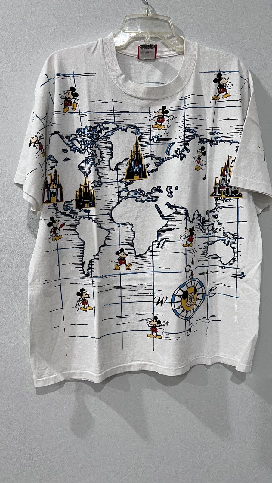 Disney Disney Mickey Mouse AOP Single Stitch Tee! Size US L / EU 52-54 / 3 - 1 Thumbnail