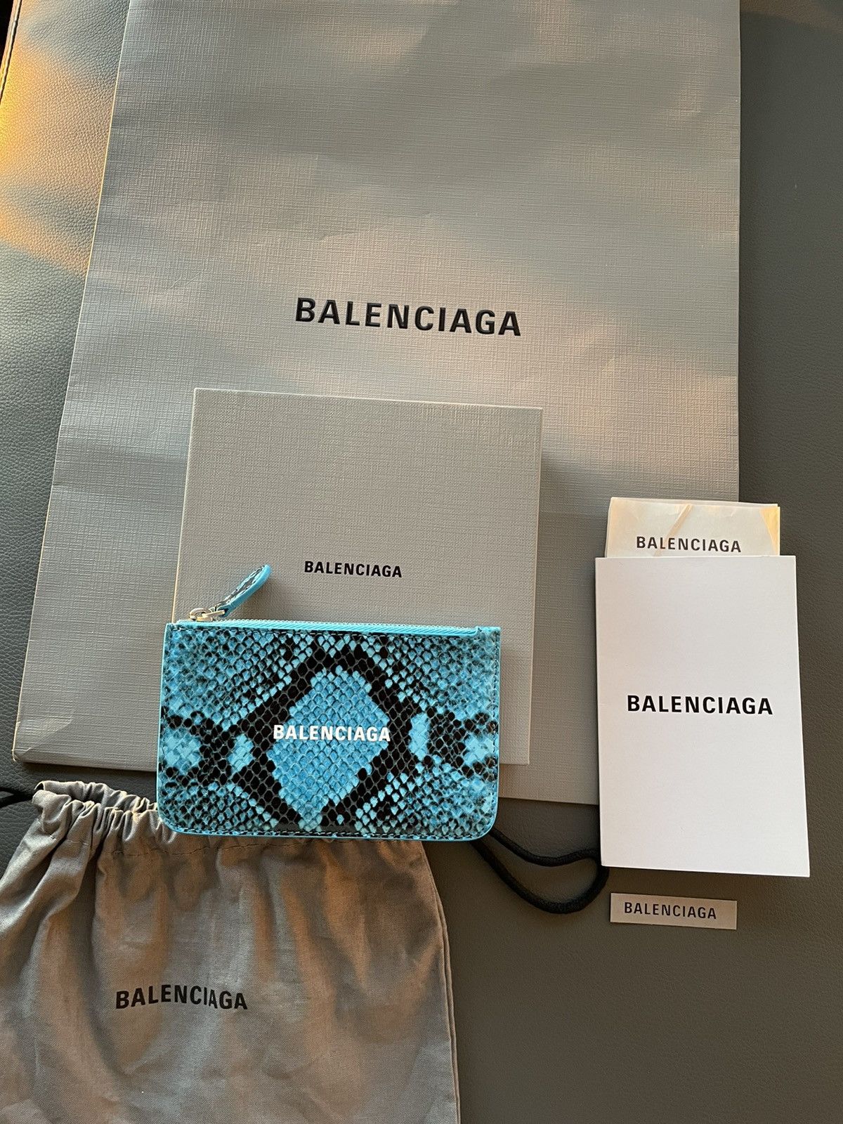 Balenciaga Limited Edition Balenciaga Logo Python Print Wallet Size ONE SIZE - 2 Thumbnail