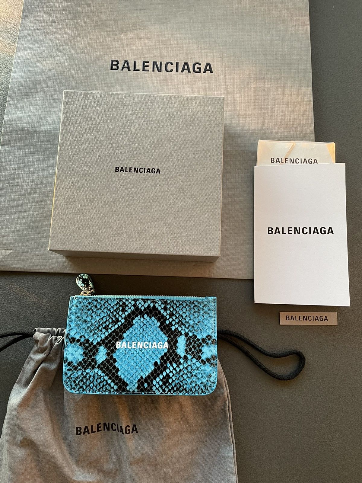 Balenciaga Limited Edition Balenciaga Logo Python Print Wallet Size ONE SIZE - 24 Thumbnail