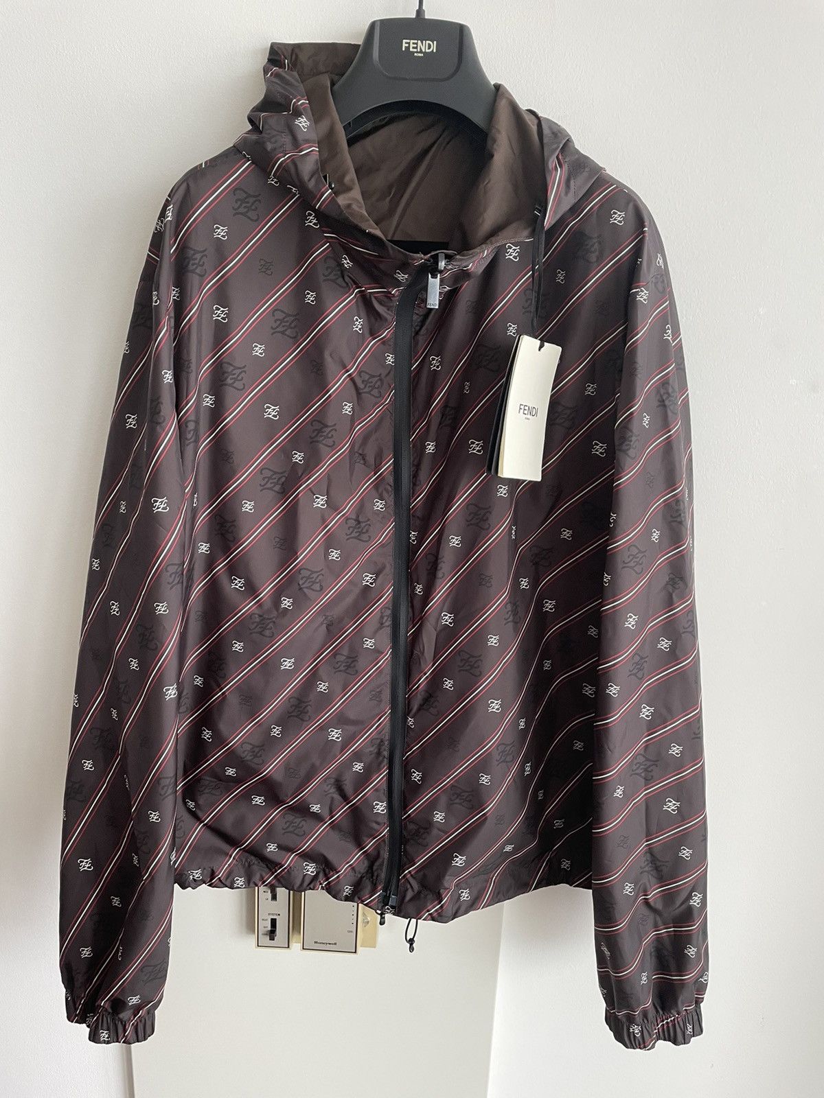 Fendi $2,500 Super Runway FF Logo Fendi Jacket Reversible Size US L / EU 52-54 / 3 - 15 Thumbnail