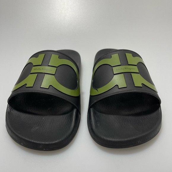 Ferragamo online pool slides