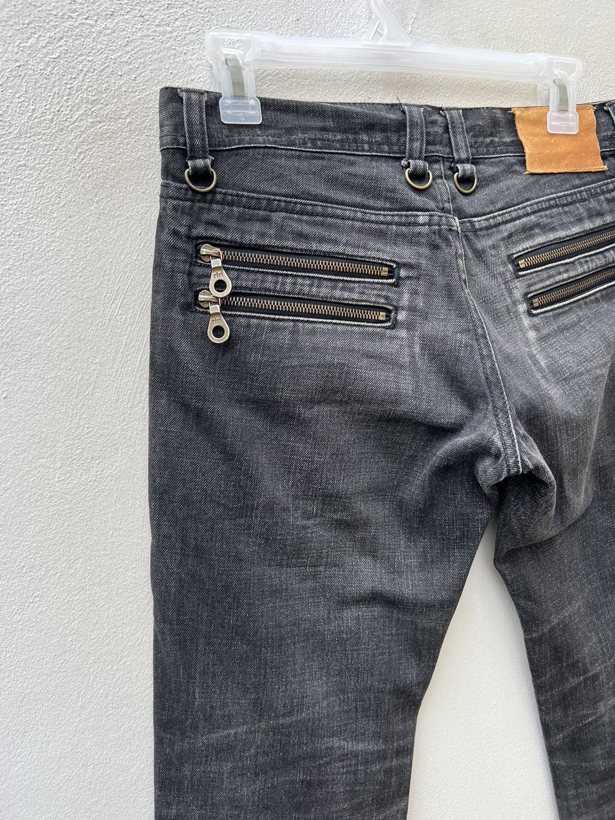Vintage Vintage Paranoid Japan Zipper Fade Black Denim Flare Jeans Size US 29 - 16 Thumbnail