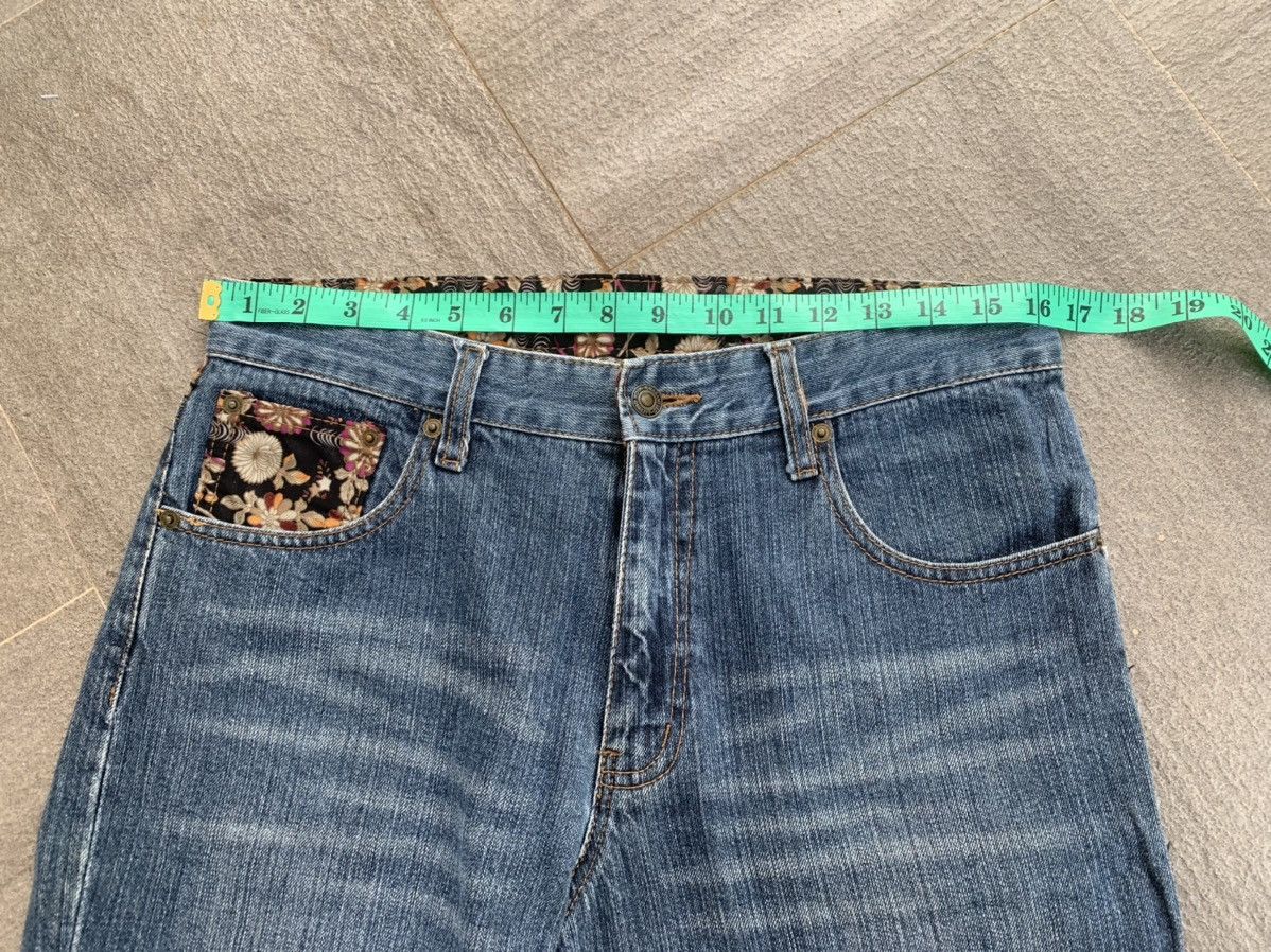 Japanese Brand Double Back Pocket Embroidered Koi Fish Denim Pants Size US 33 - 4 Thumbnail