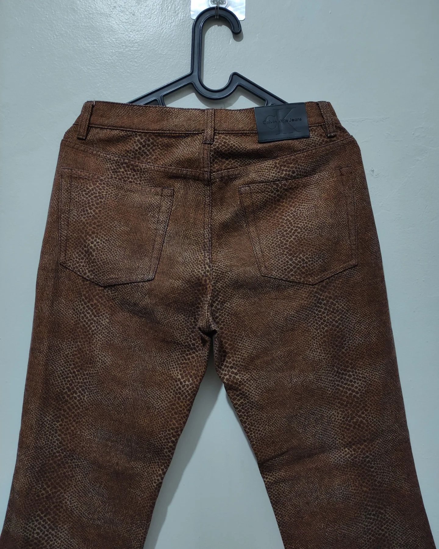 Calvin Klein × Designer Calvin Klein Pyton Snake Printed Jeans pants Size US 30 / EU 46 - 4 Thumbnail