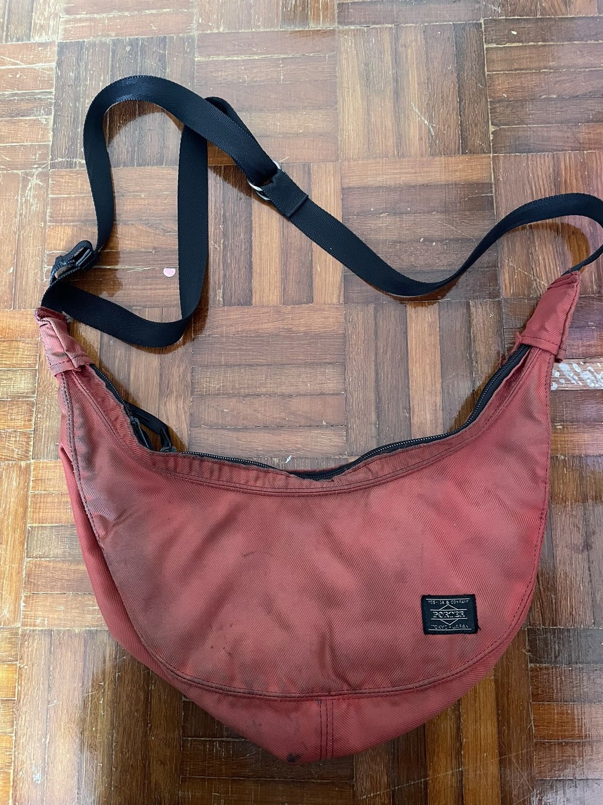 Porter banana sling bag hotsell